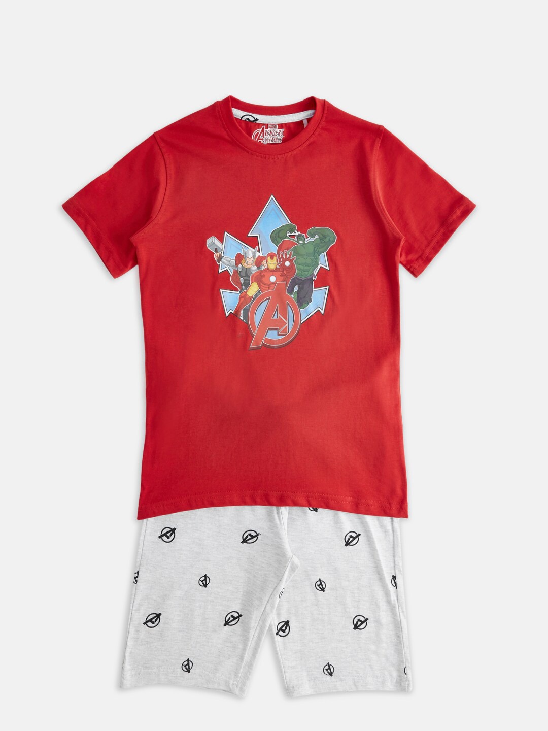 

Pantaloons Junior Boys Avengers Printed T-shirt With Shorts, Red
