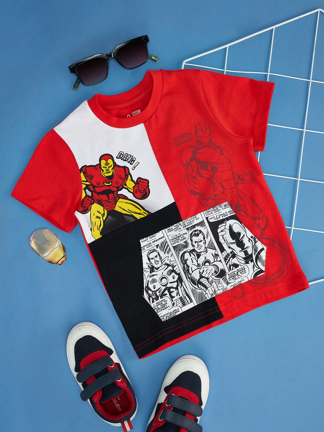 

Pantaloons Junior Boys Avengers Printed Pure Cotton T-Shirt With Shorts, Red