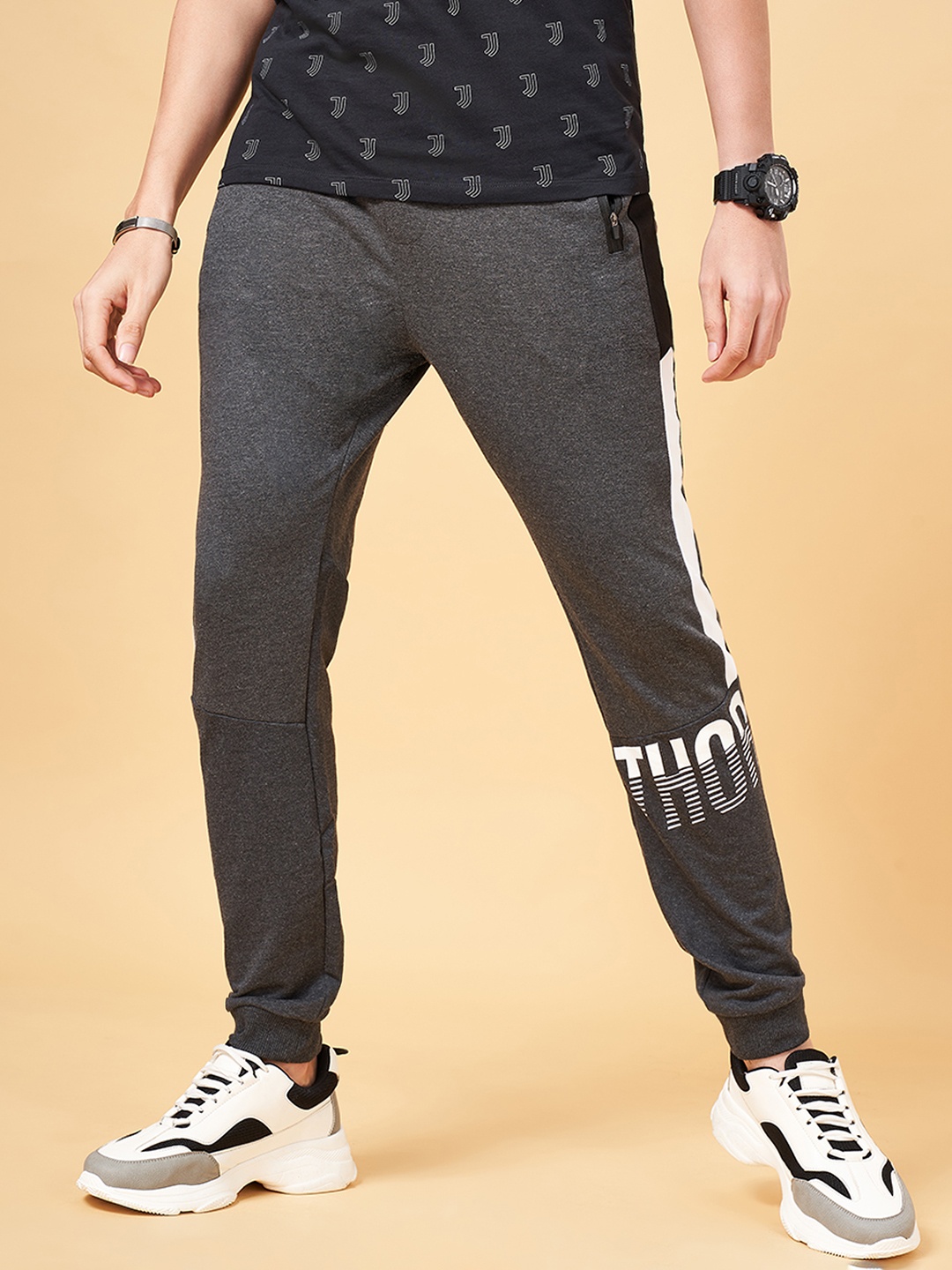 

SF JEANS Pantaloons Men Mid-Rise Thor Printed Joggers, Grey