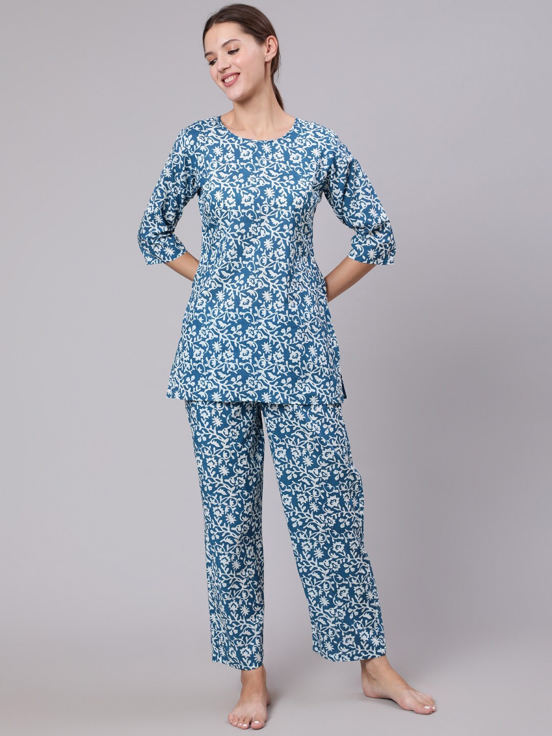 

THE NKS PLUS Floral Printed Pure Cotton Top with Pyjamas, Navy blue