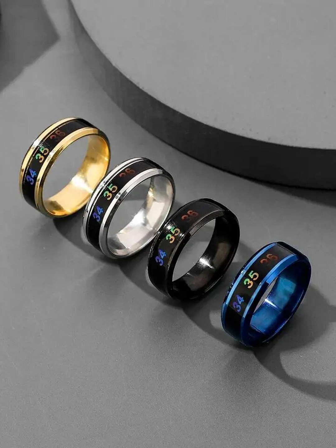 

KARISHMA KREATIONS Set Of 4 Silver Plated Temperature Detail Finger Ring