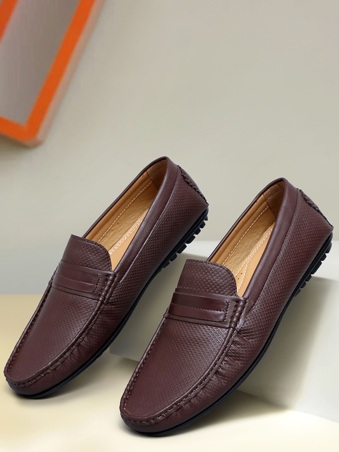 

Mast & Harbour Men Brown Textured Lightweight Comfort Insole Penny Loafers