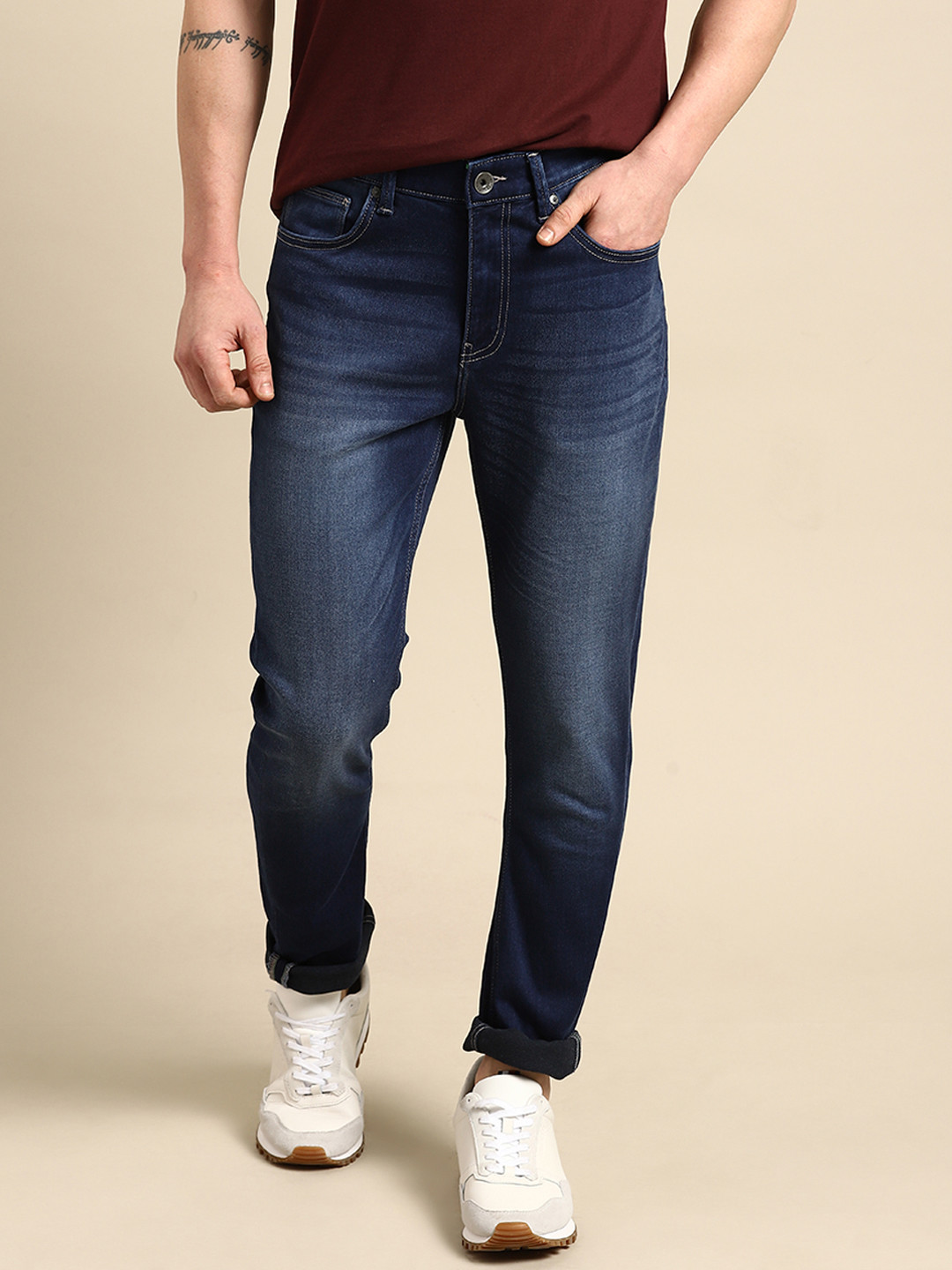 

United Colors of Benetton Men Carrot Fit Light Fade Stretchable Jeans, Navy blue