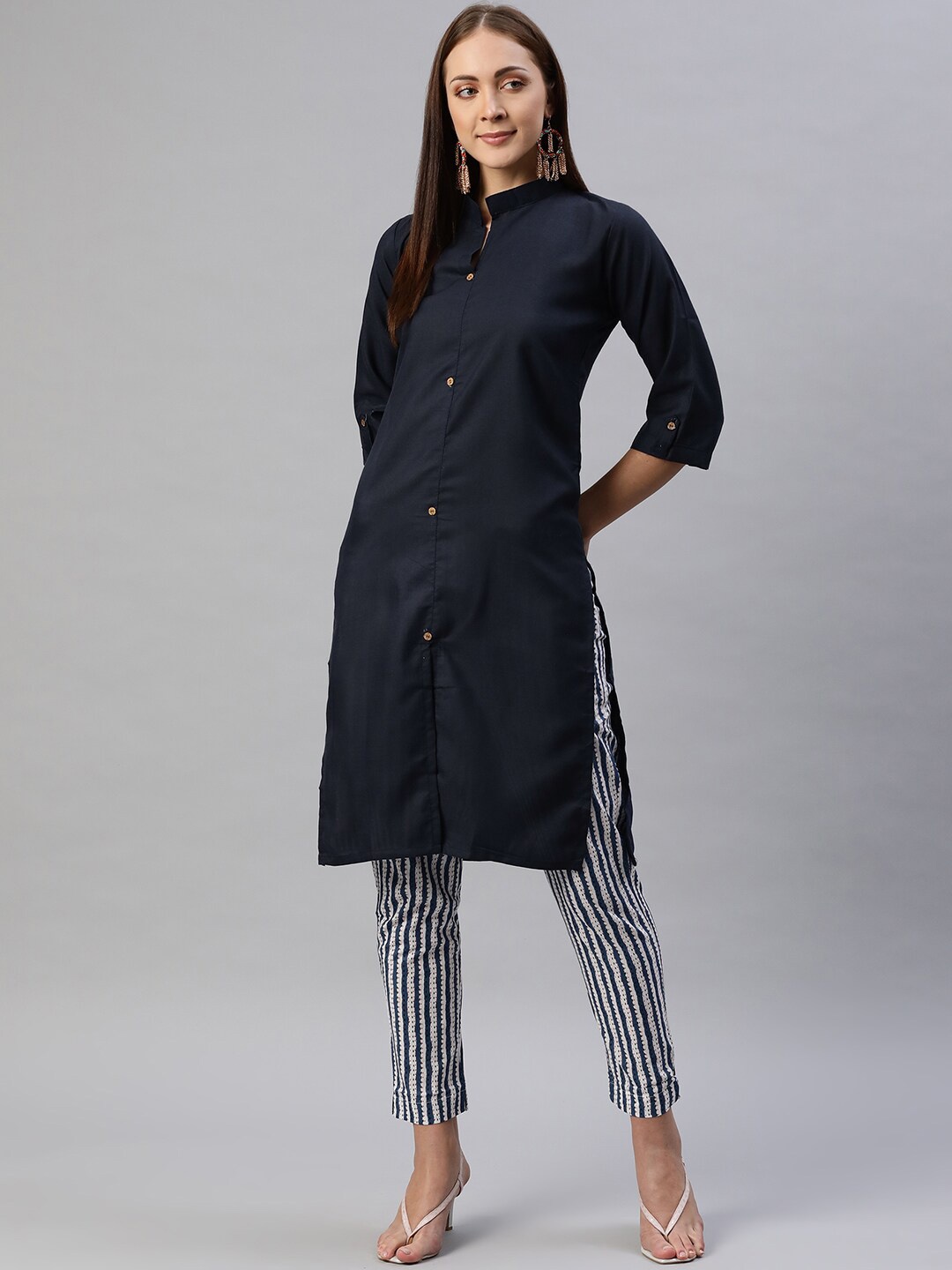 

BAESD Mandarin Collar Cotton Kurta, Navy blue