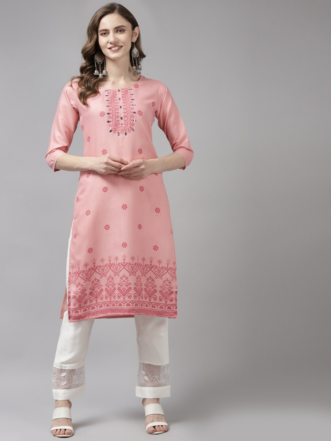 

BAESD Geometric Embroidered Thread Work Kurta, Pink