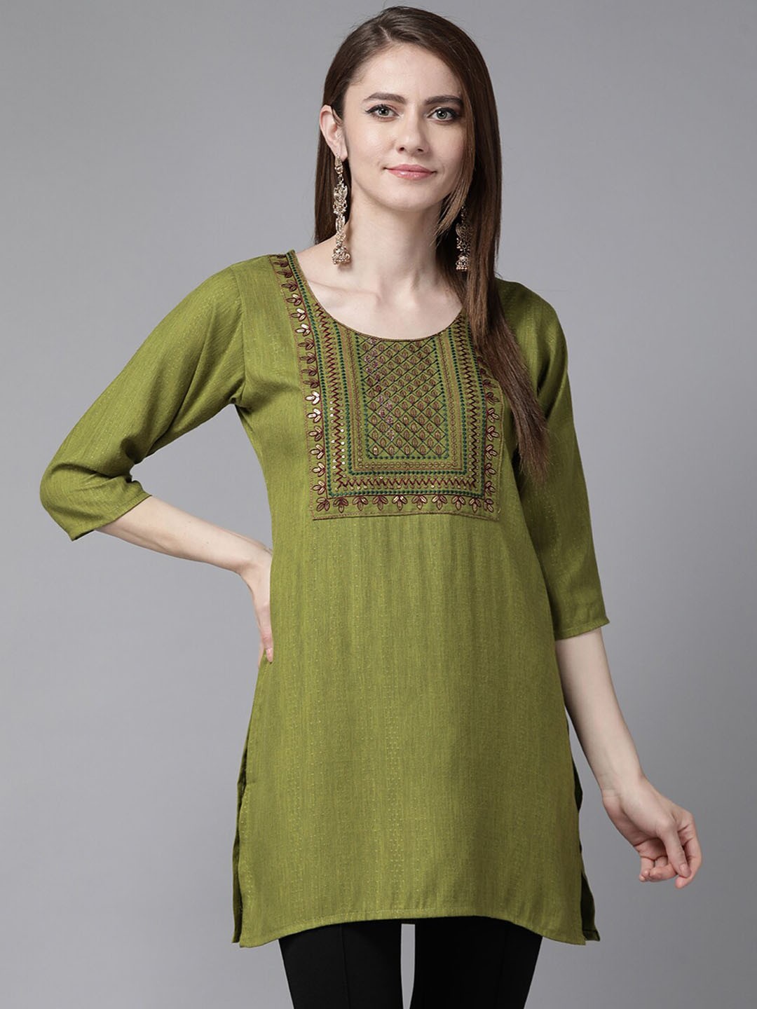

BAESD Floral Embroidered Round Neck Cotton Kurta, Green