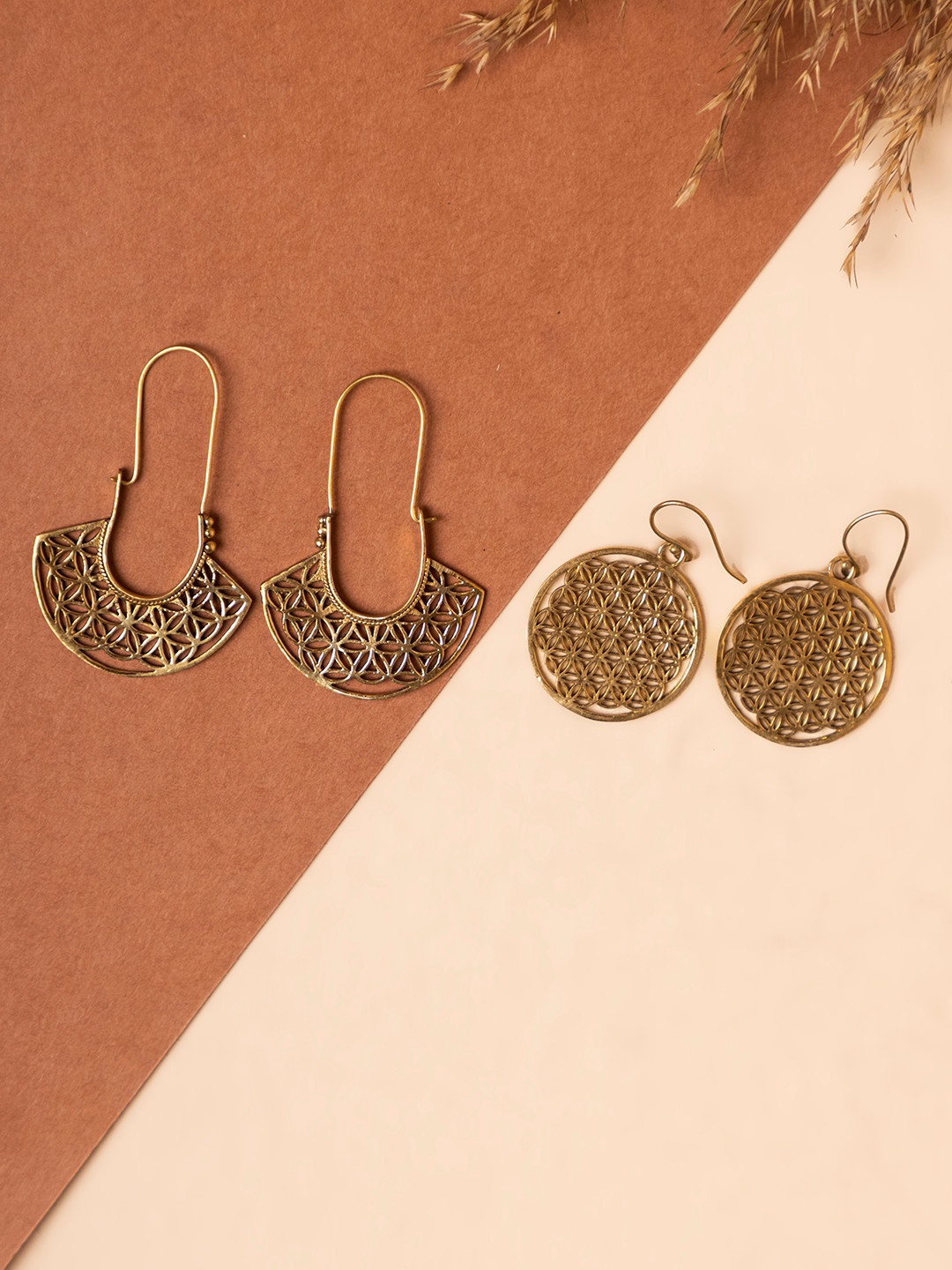 

Studio One Love Set of 2 Gold-Plated Contemporary Hoop Earrings