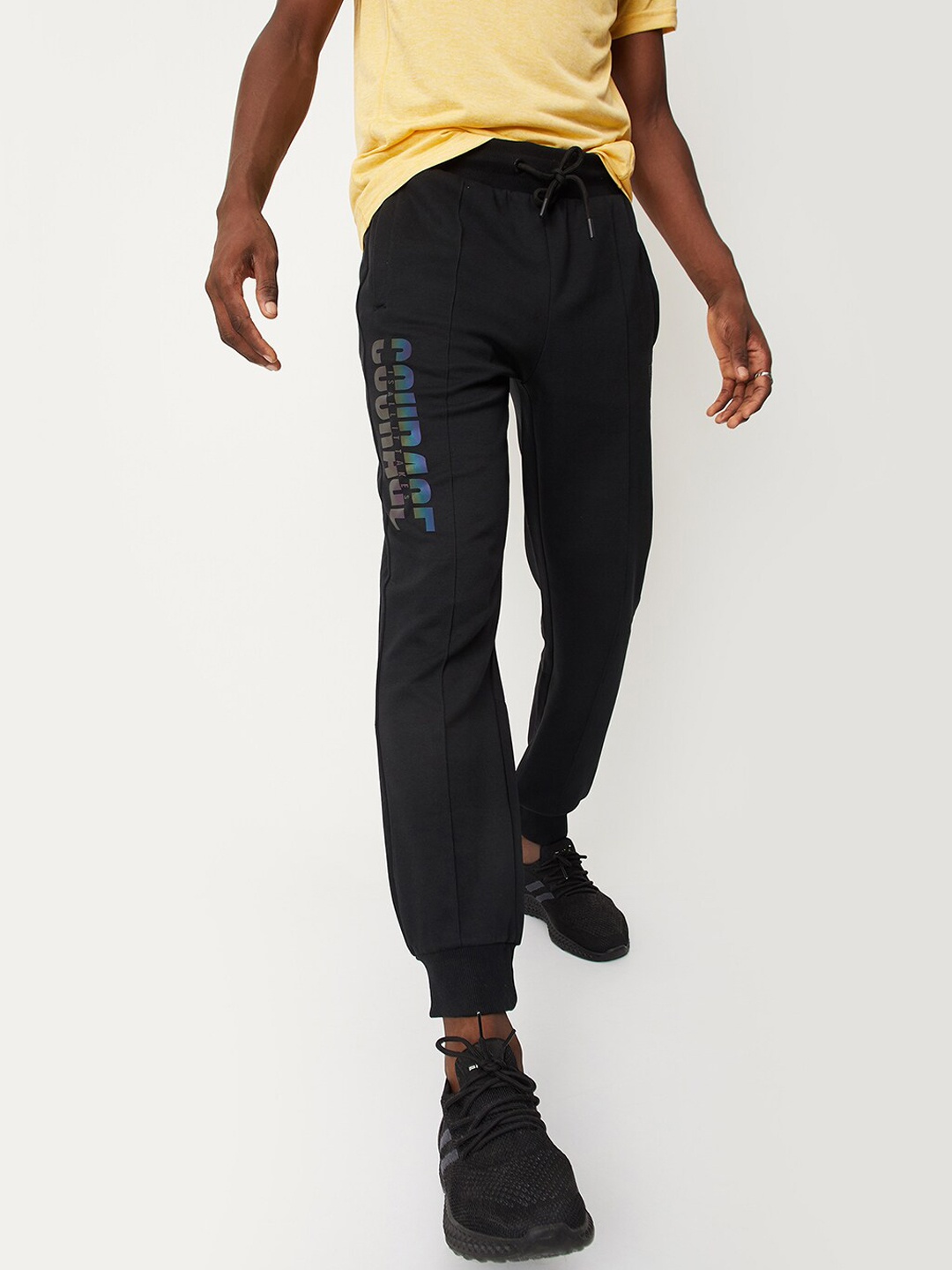 

max Men Mid-Rise Joggers, Black