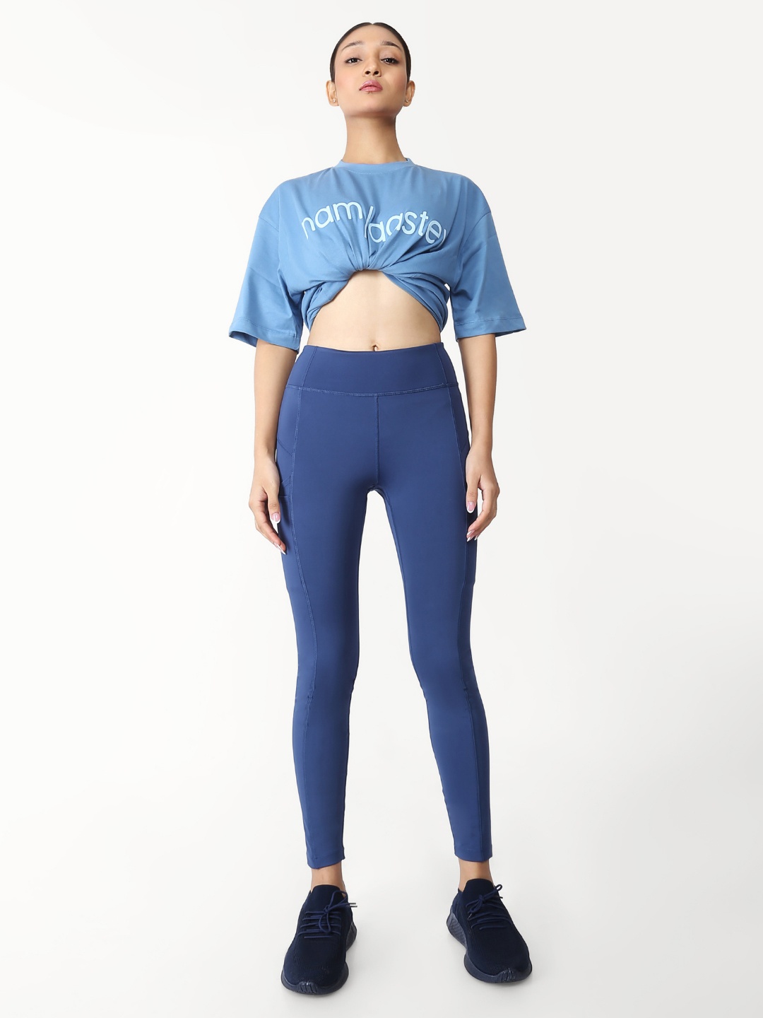 

aastey Women Mid-Rise Regular-Fit Training Tights, Blue