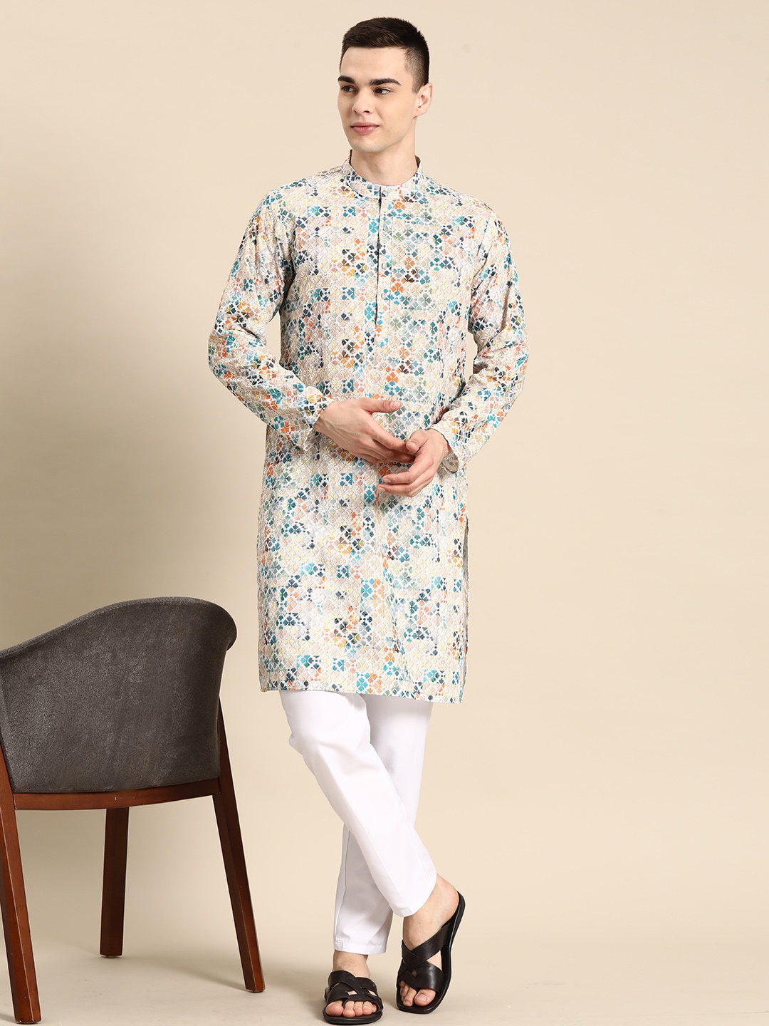 

Anouk Men Embroidered Regular Sequinned Pure Cotton Kurta with Pyjamas, Off white