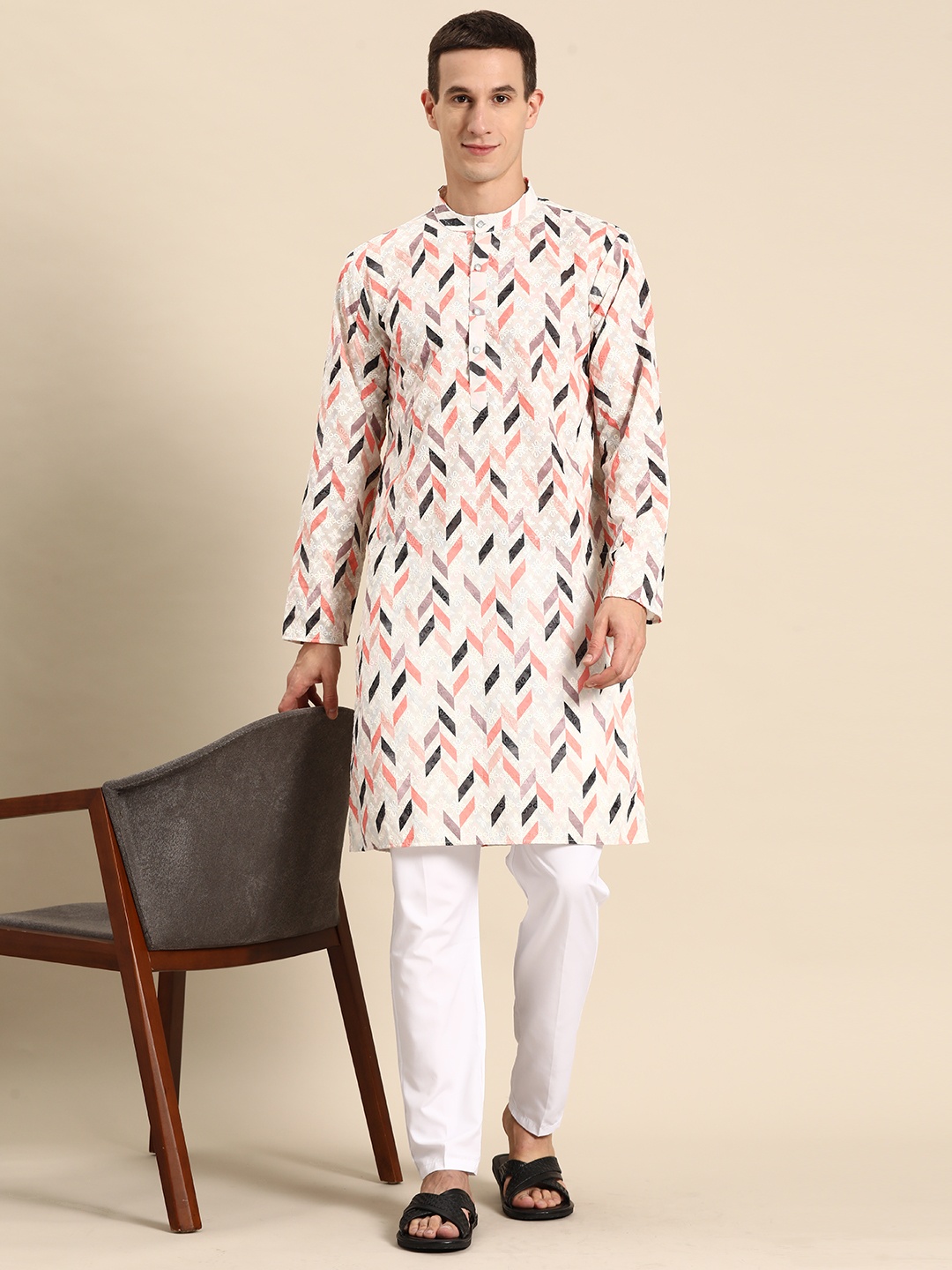 

Anouk Men Embroidered Regular Sequinned Pure Cotton Kurta with Pyjamas, Off white