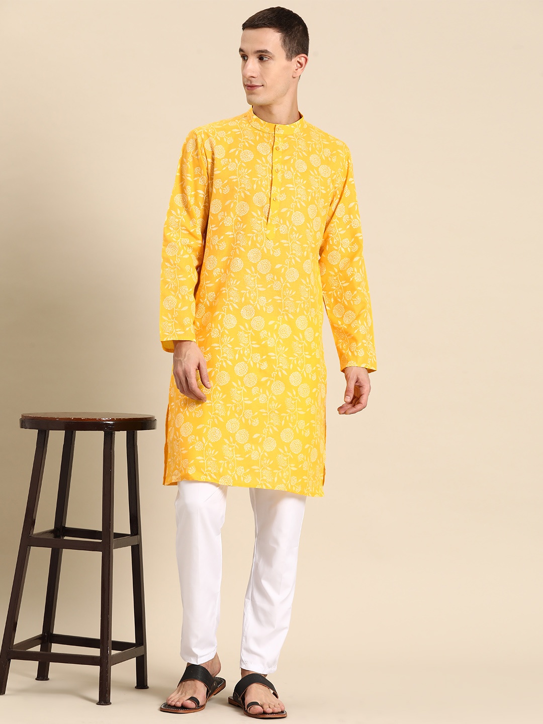 

Anouk Men Floral Printed Regular Kurta With Pyjamas, Yellow