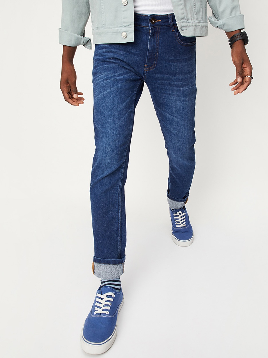 

max Men Mid-Rise Clean Look Light Fade Clean Look Stretchable Jeans, Blue