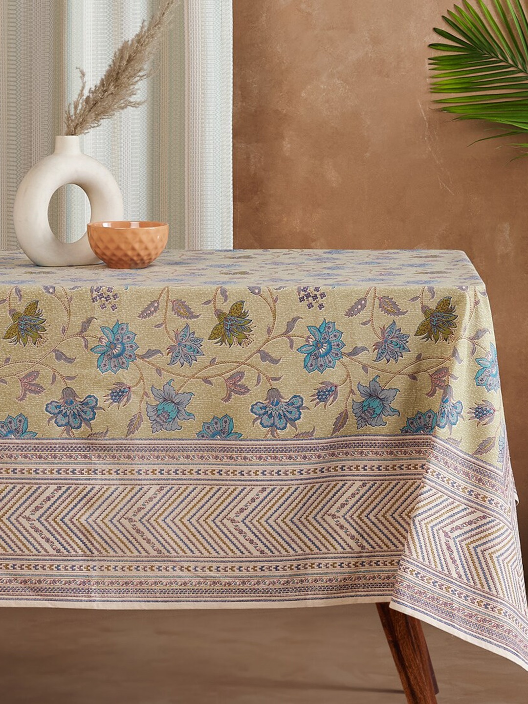 

Fabindia Beige & Blue Floral Printed 6 Seater Cotton Table Cover