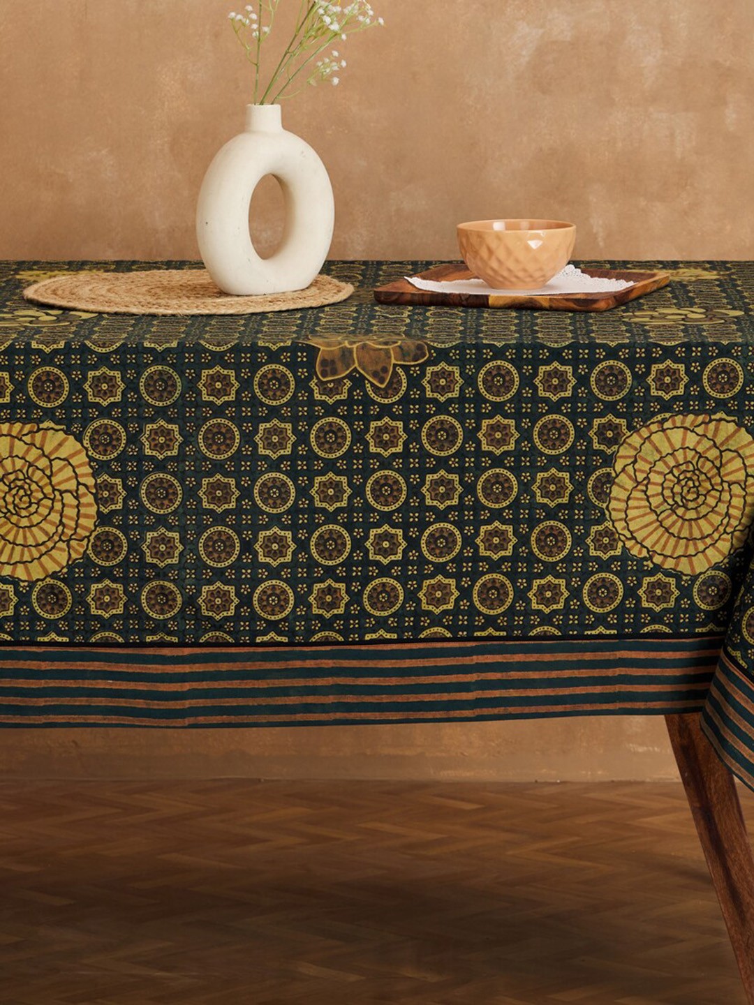 

Fabindia Ipshita Green & Brown Printed Cotton 8-Seater Table Cover