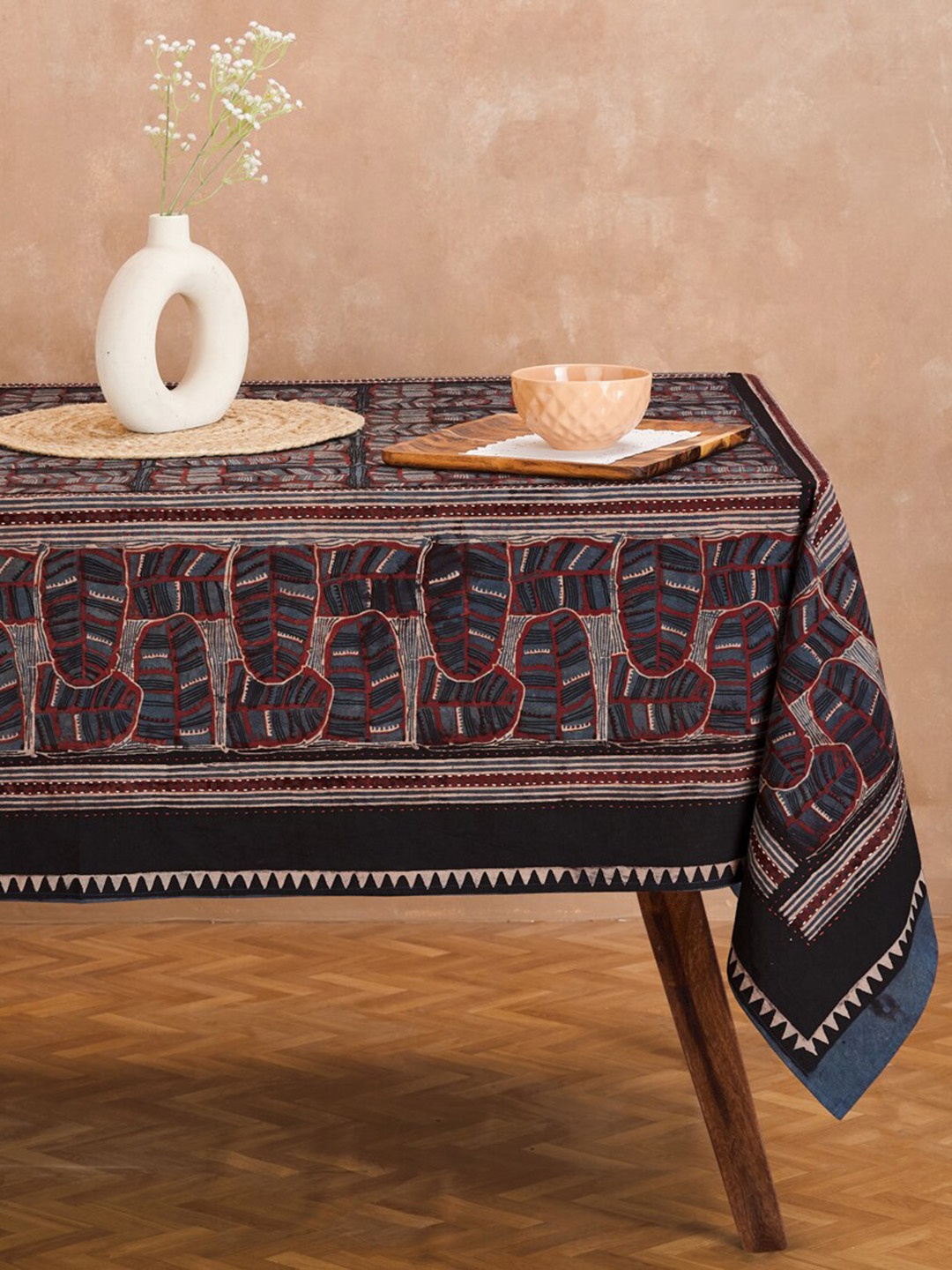 

Fabindia Red & Indigo Blue Abstract Printed 4 Seater Cotton Table Cover