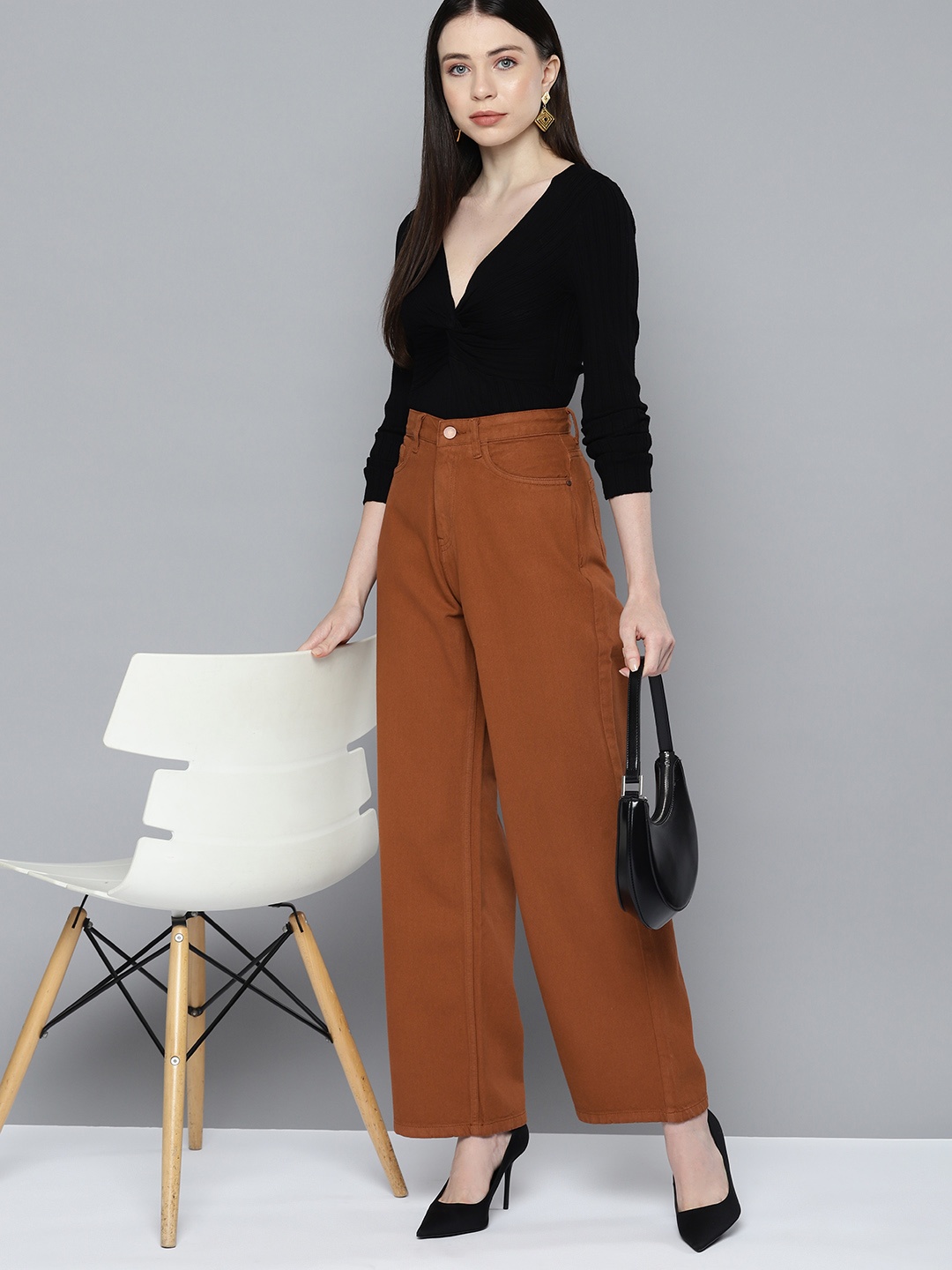 

Chemistry Women Relaxed Fit High-Rise Cotton Jeans, Brown