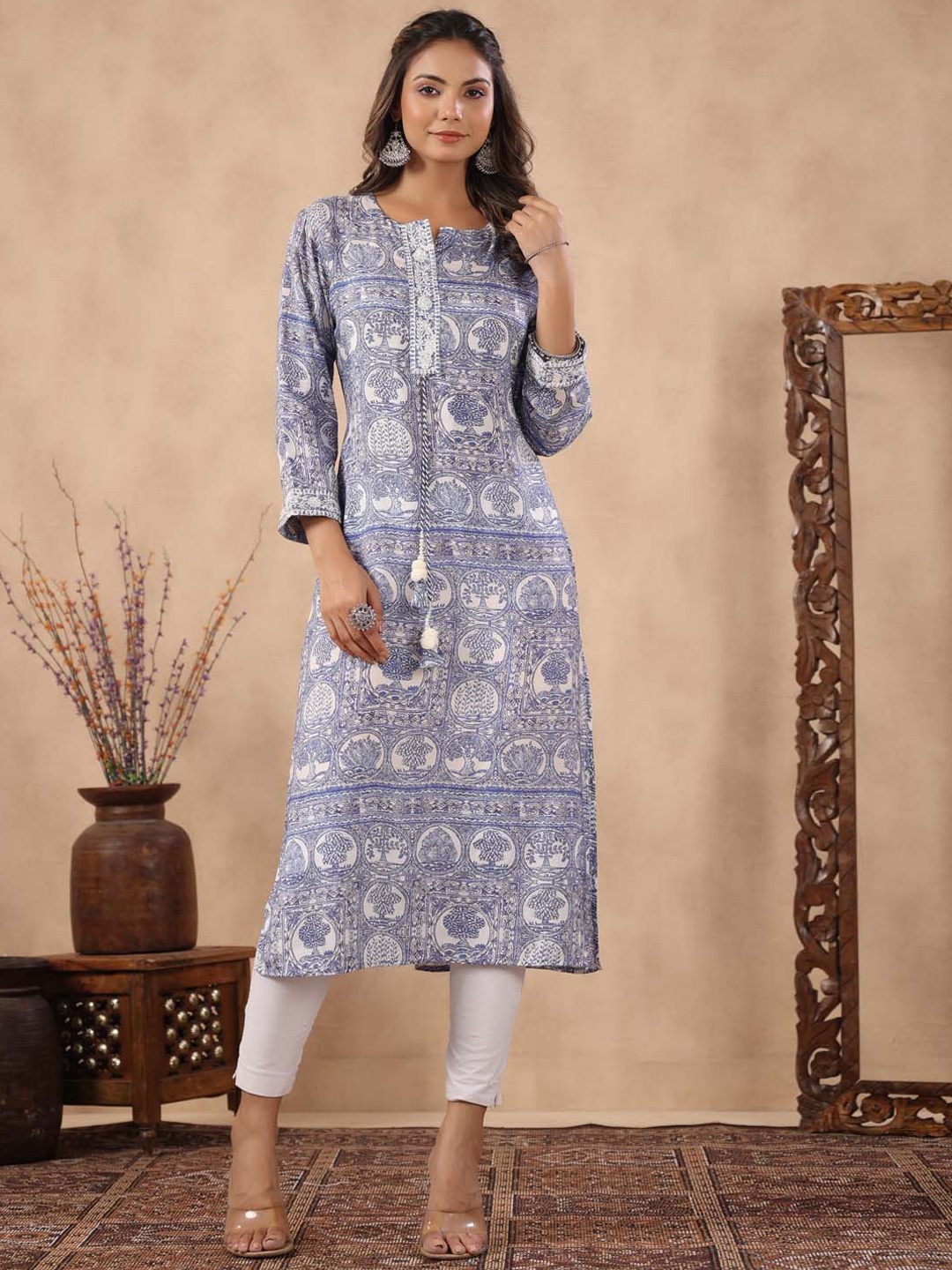 

Meena Bazaar Ethnic Motifs Printed Thread Work Kurta, Blue