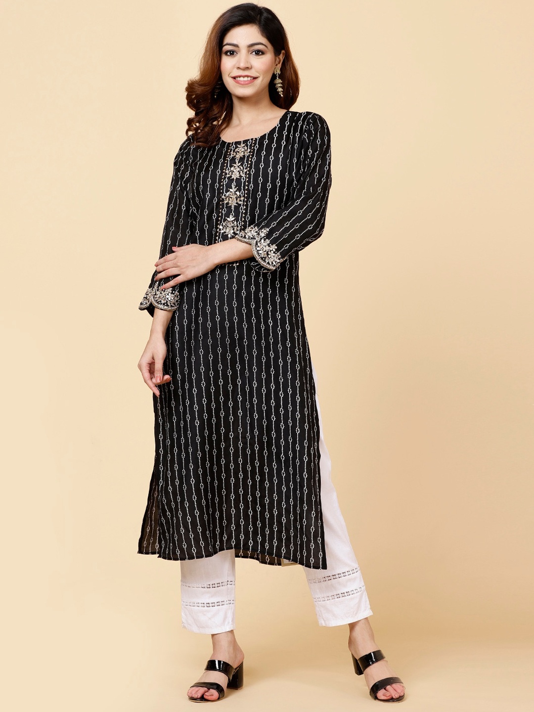 

Meena Bazaar Bandhani Printed Gotta Patti Kurta, Black