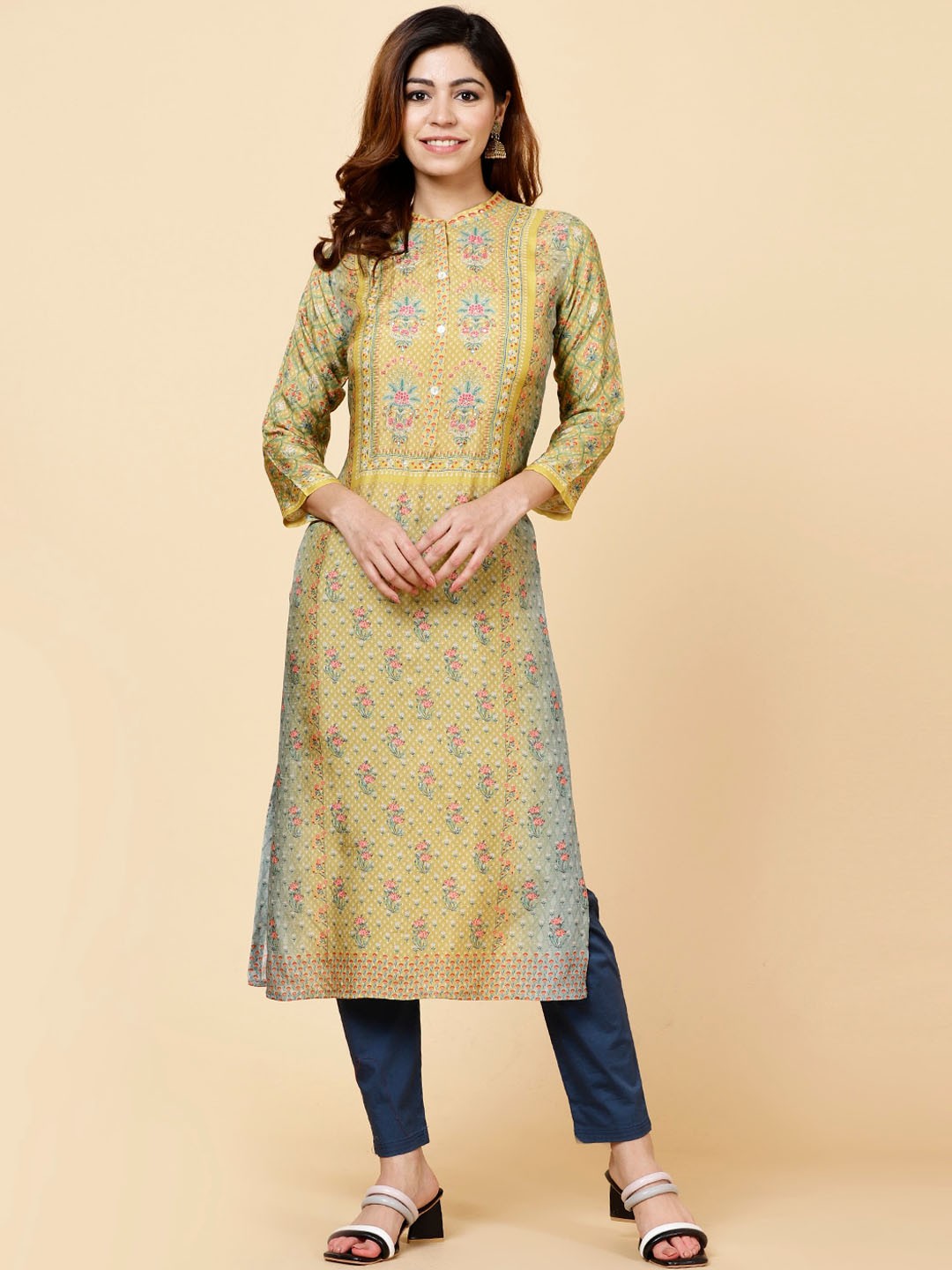 

Meena Bazaar Ethnic Motifs Printed Keyhole Neck Thread Work Kurta, Green