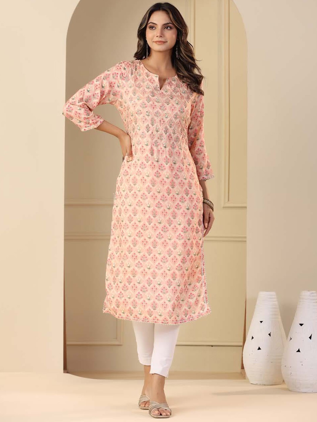 

Meena Bazaar Ethnic Motifs Printed Keyhole Neck Sequinned Kurta, Peach