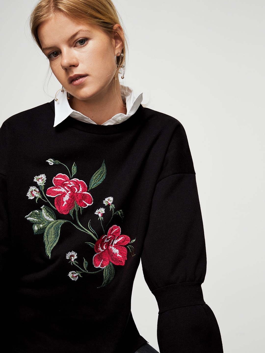 

MANGO Women Black Applique Detail Sweatshirt