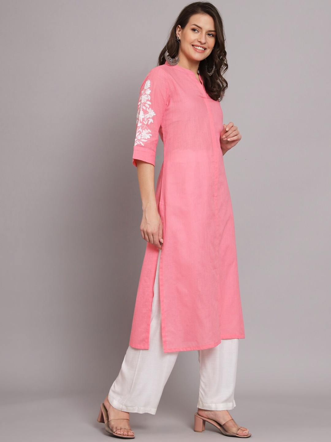 

SWI Stylish Thread Work Mandarin Collar Pure Cotton Kurta, Pink