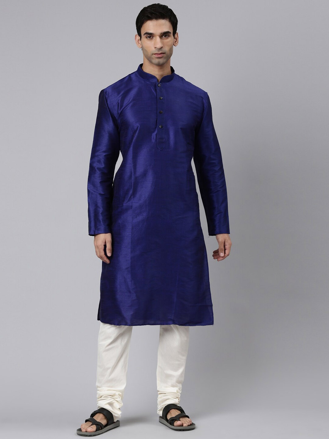 

Rishika Mandarin Collar Kurta, Blue