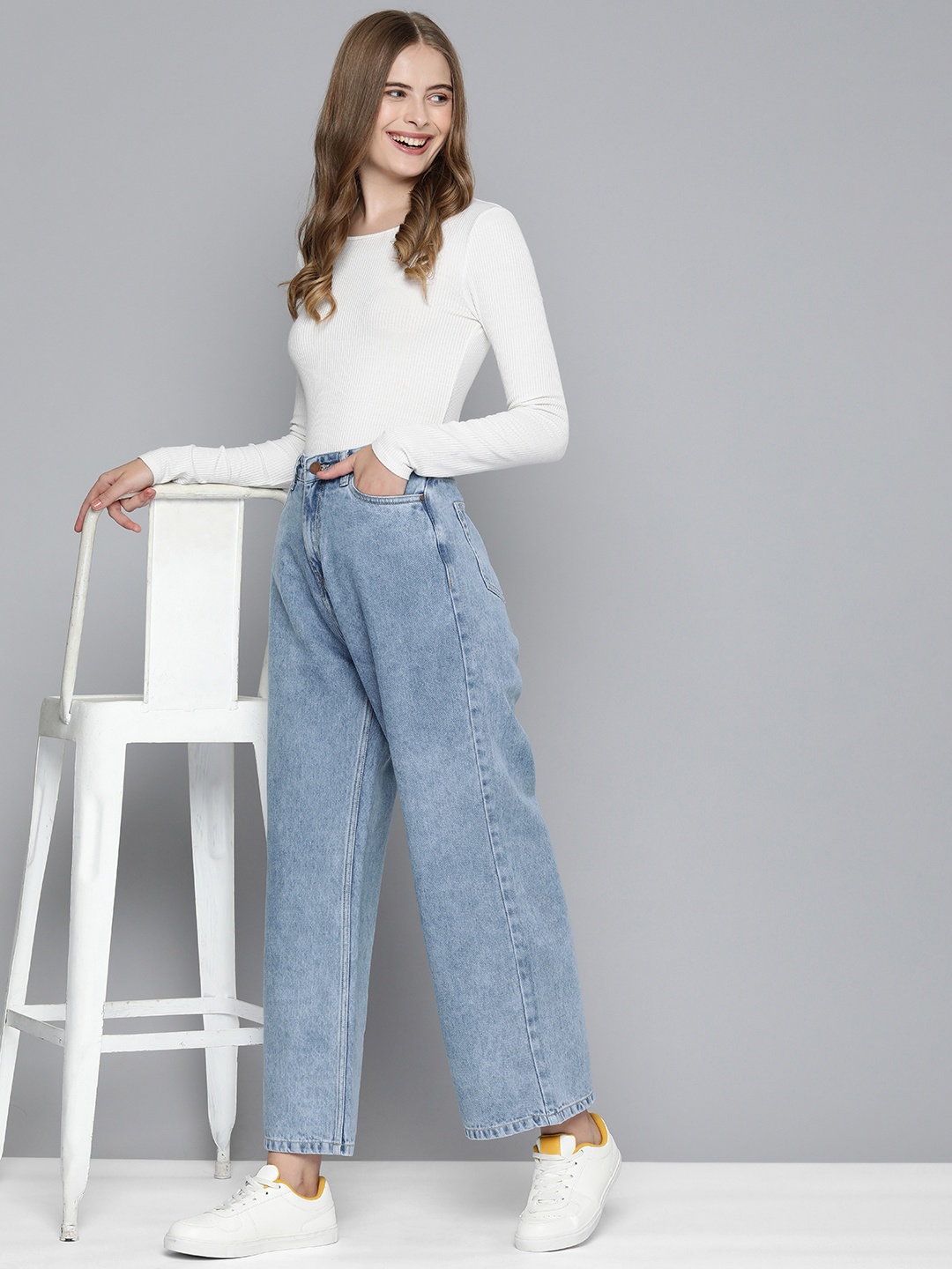 

Mast & Harbour Women Relaxed Fit High-Rise Light Fade Jeans, Blue