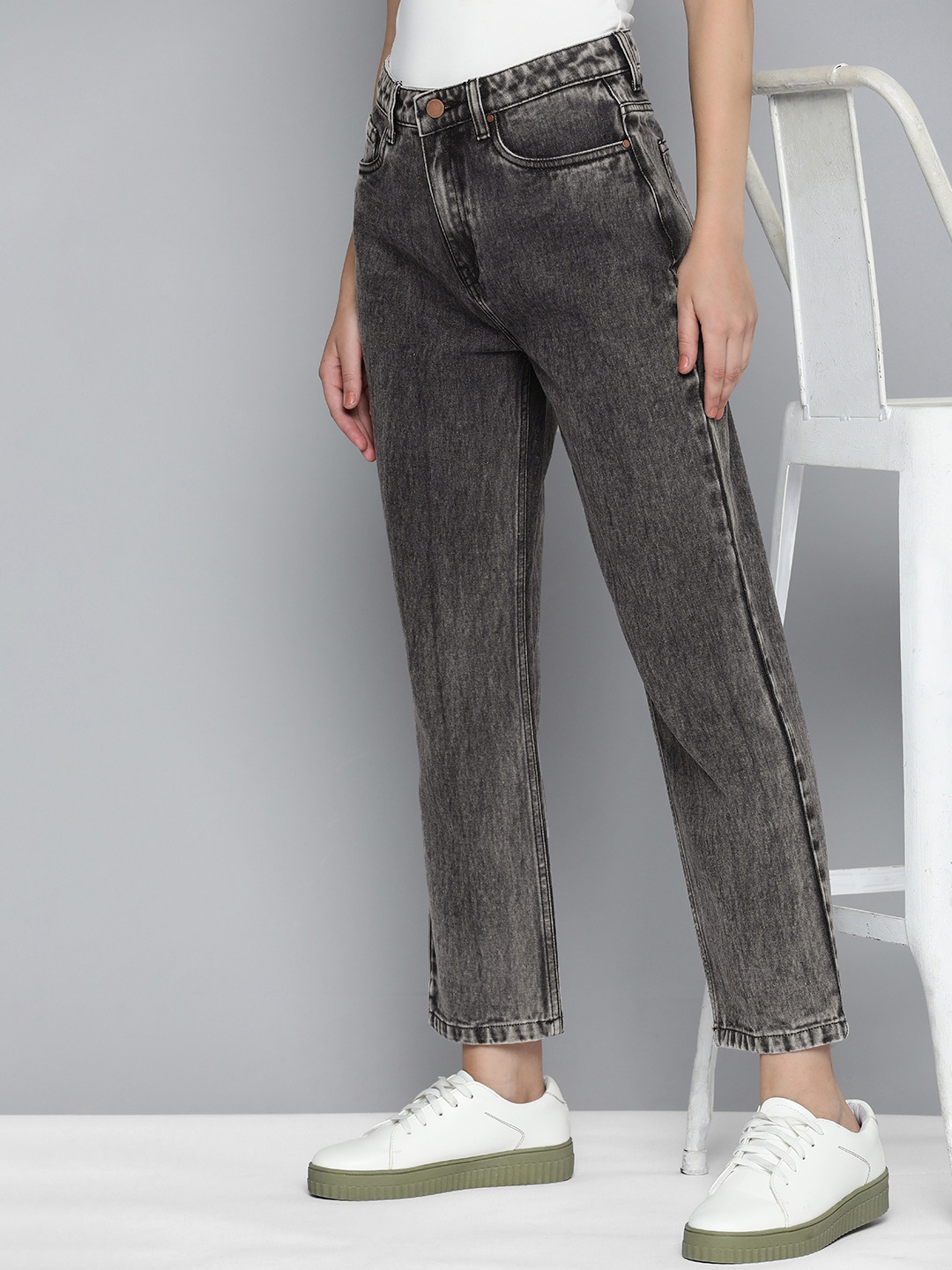 

Mast & Harbour Women Cotton Straight Fit High-Rise Light Fade Jeans, Charcoal
