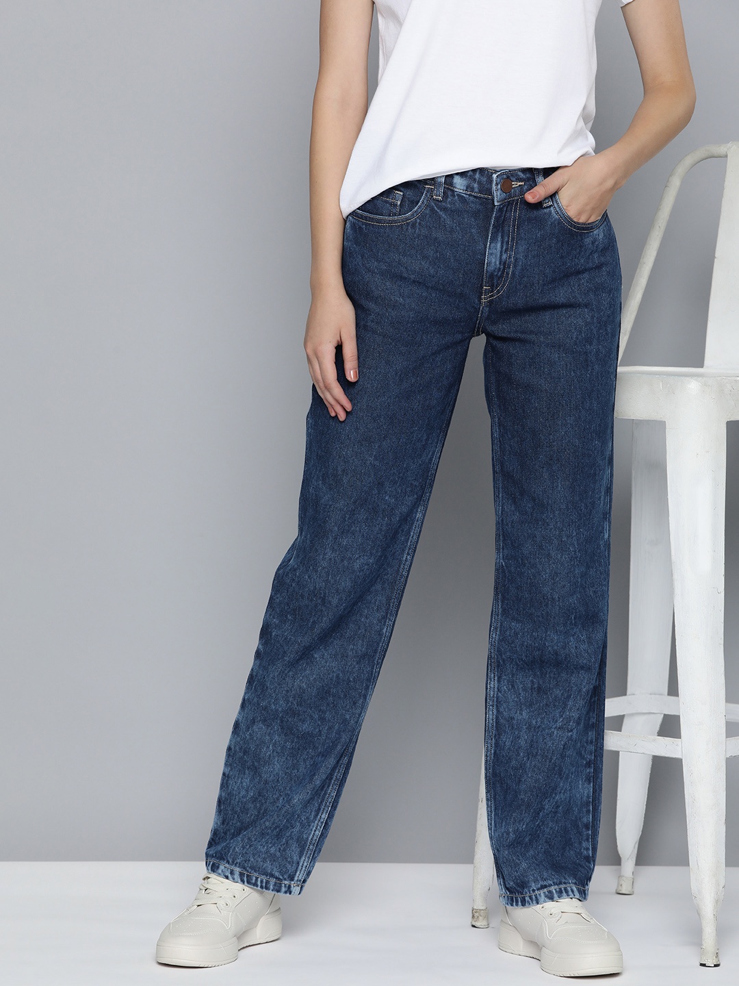 

Mast & Harbour Women Regular Fit Light Fade Jeans, Blue