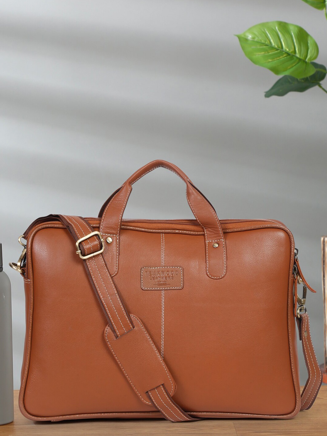 

Teakwood Leathers Leather Laptop Bag, Tan