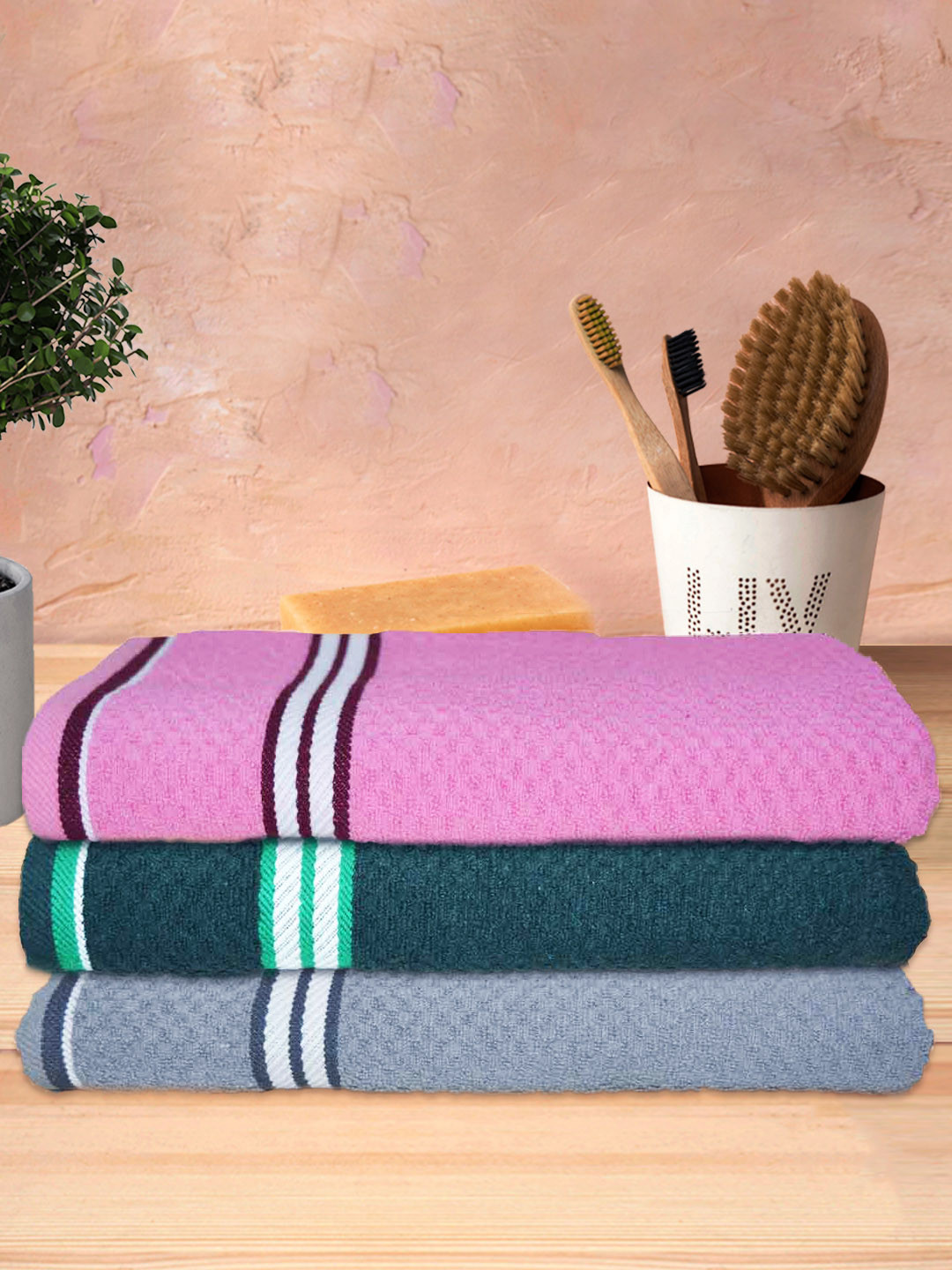 

Athom Trendz Living Grey & Pink 3-Pcs Popcorn Textured 300 GSM Pure Cotton Bath Towels