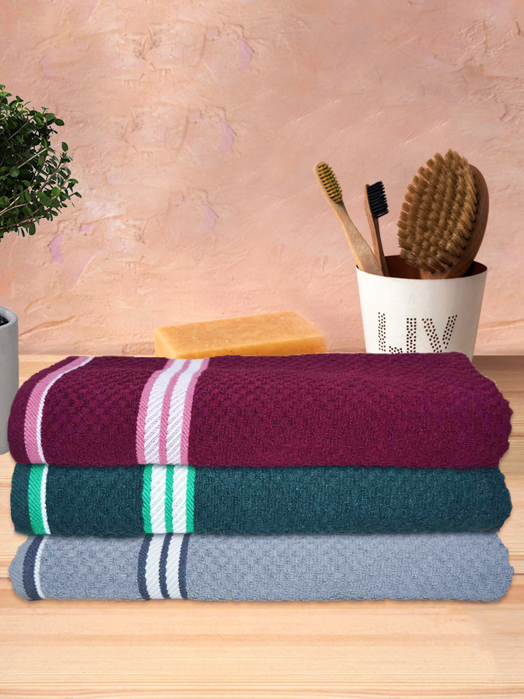 

Athom Trendz Living Grey & Maroon 3-Pcs Popcorn Textured 300 GSM Pure Cotton Bath Towels