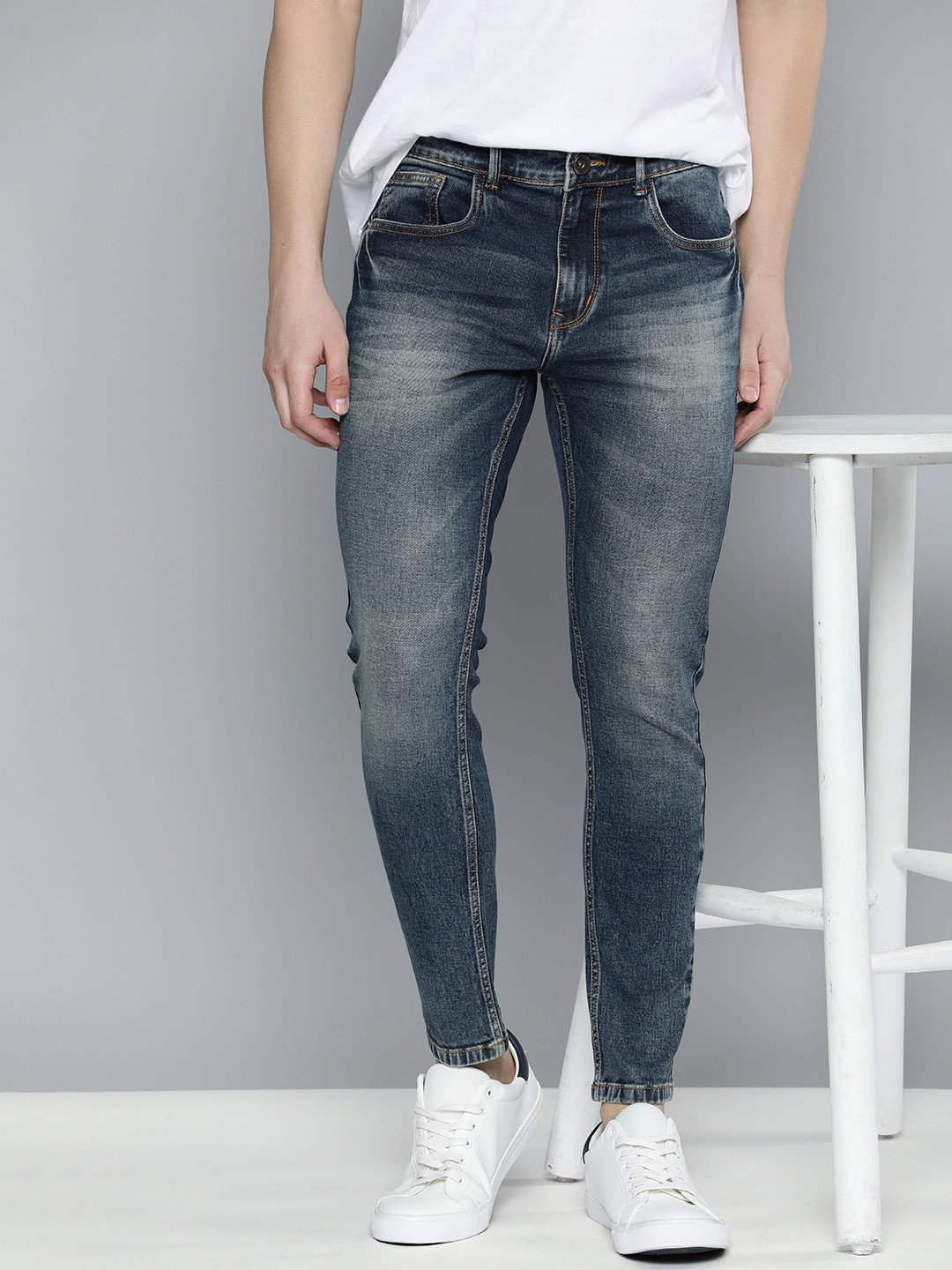 

Mast & Harbour Men Slim Fit Light Fade Stretchable Jeans, Blue