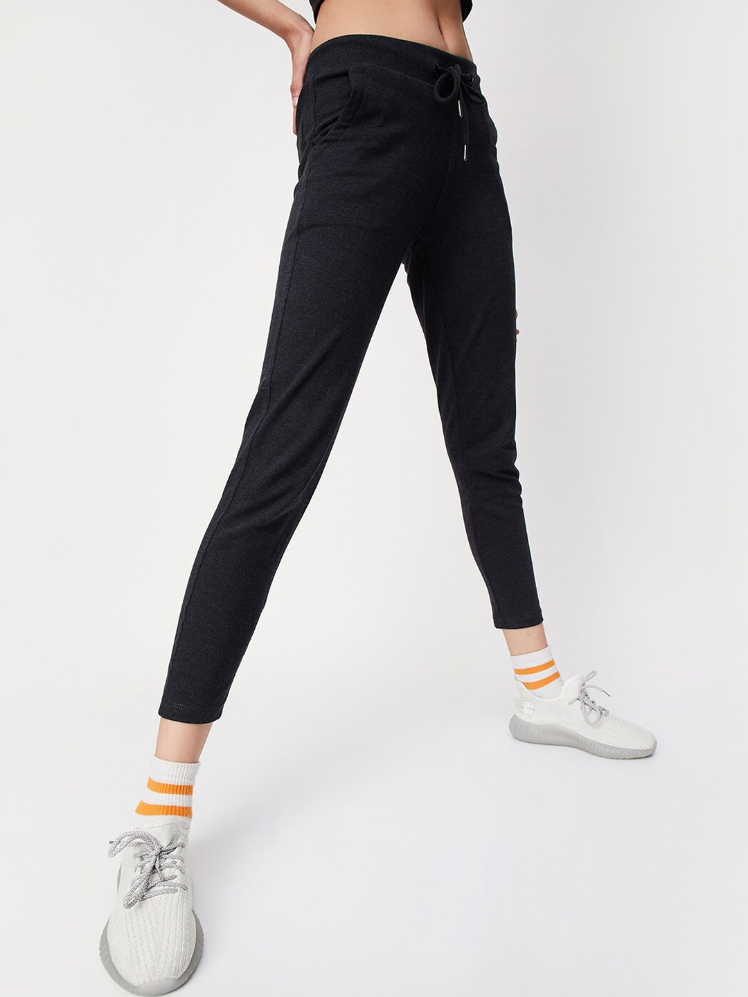 

max Women Mid-Rise Cotton Track Pant, Charcoal