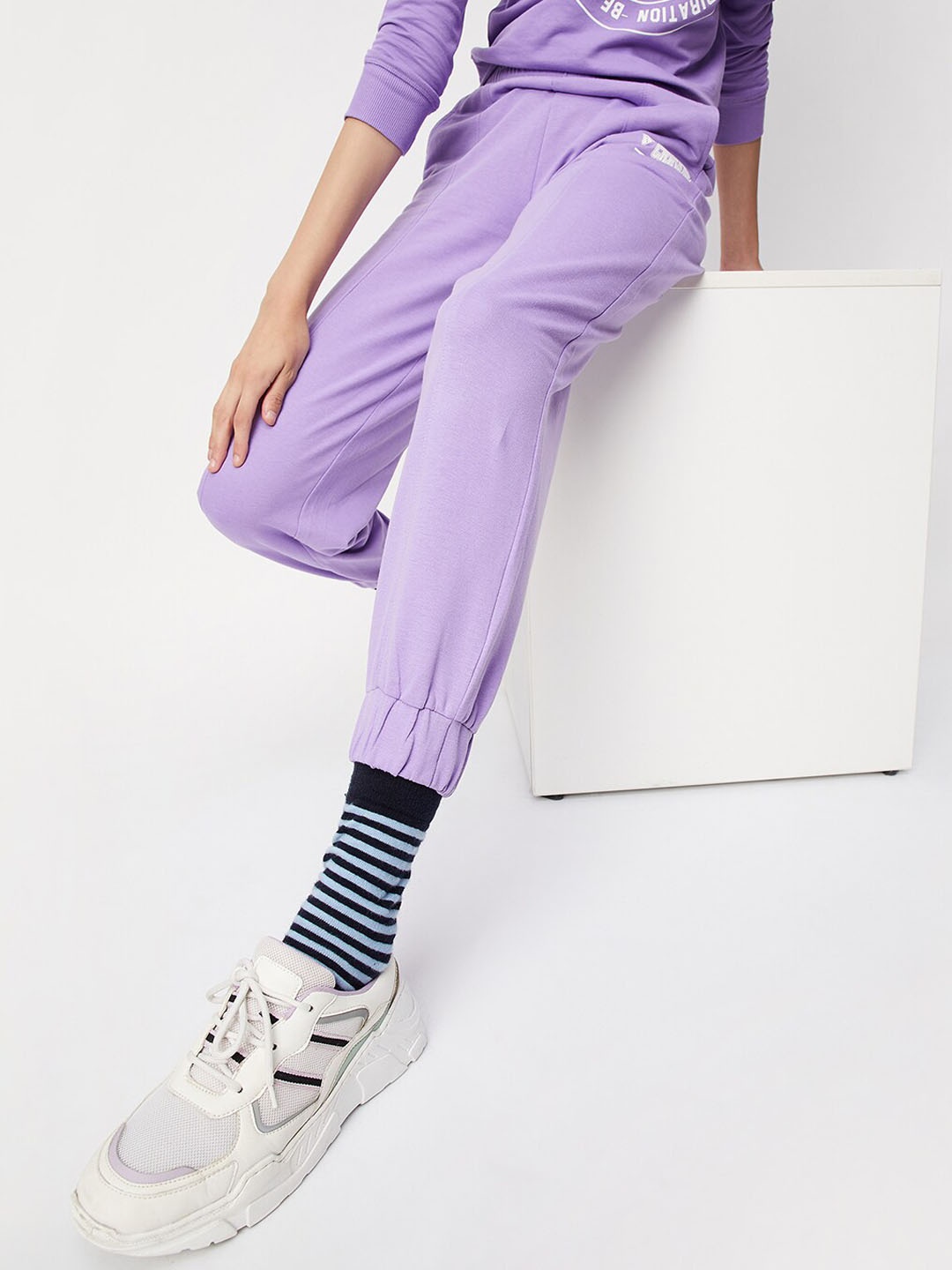

max Women Mid-Rise Joggers, Lavender