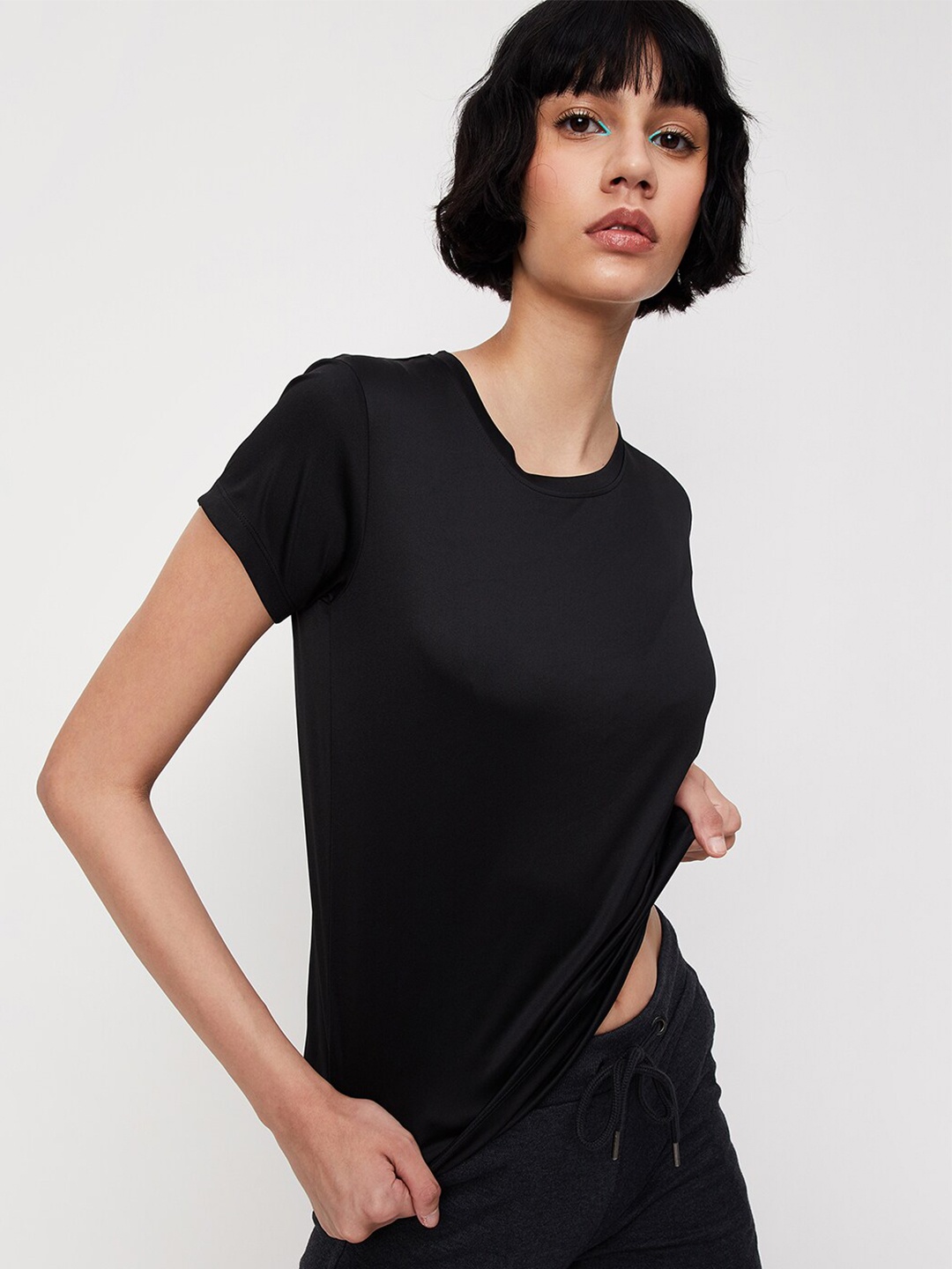 

max Round Neck Training Or Gym Sports T-shirt, Black