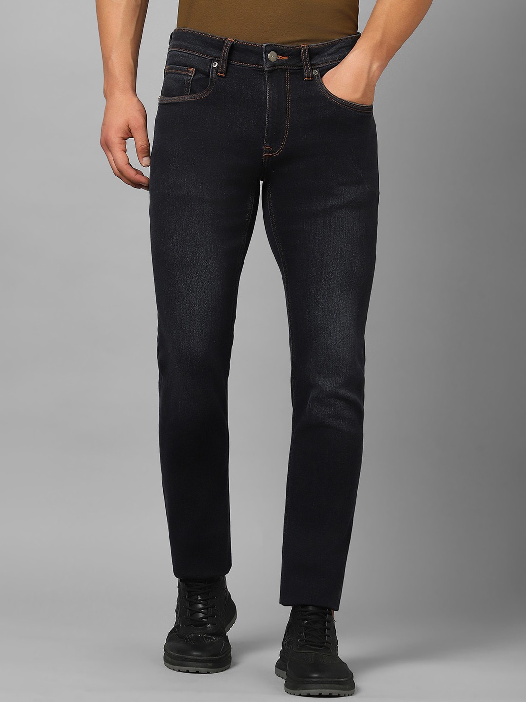 

Louis Philippe Jeans Men Mid-Rise Slim Fit Clean Look Light Fade Jeans, Navy blue