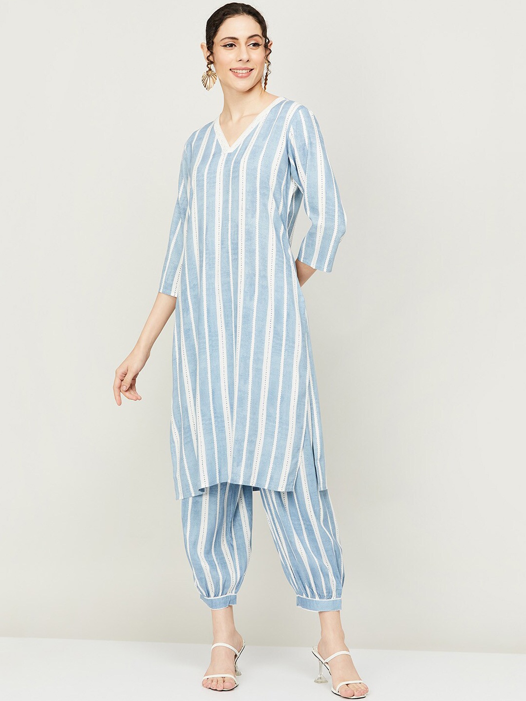 

Melange by Lifestyle Striped Straight V-Neck Kurta With Salwar, Blue