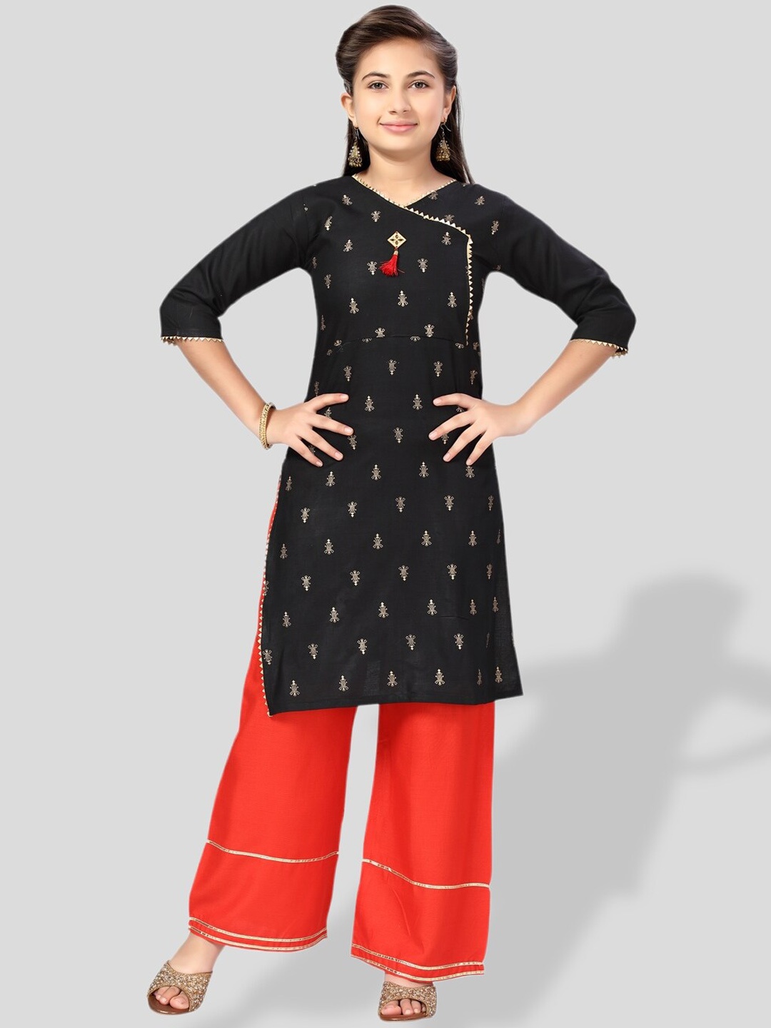 

BAESD Girls Ethnic Motifs Printed Gotta Patti Angrakha Cotton Kurta, Black