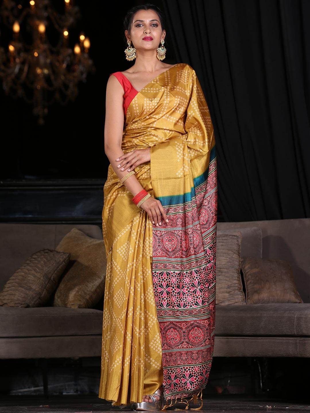 

KARAGIRI Bandhani Printed Saree, Yellow