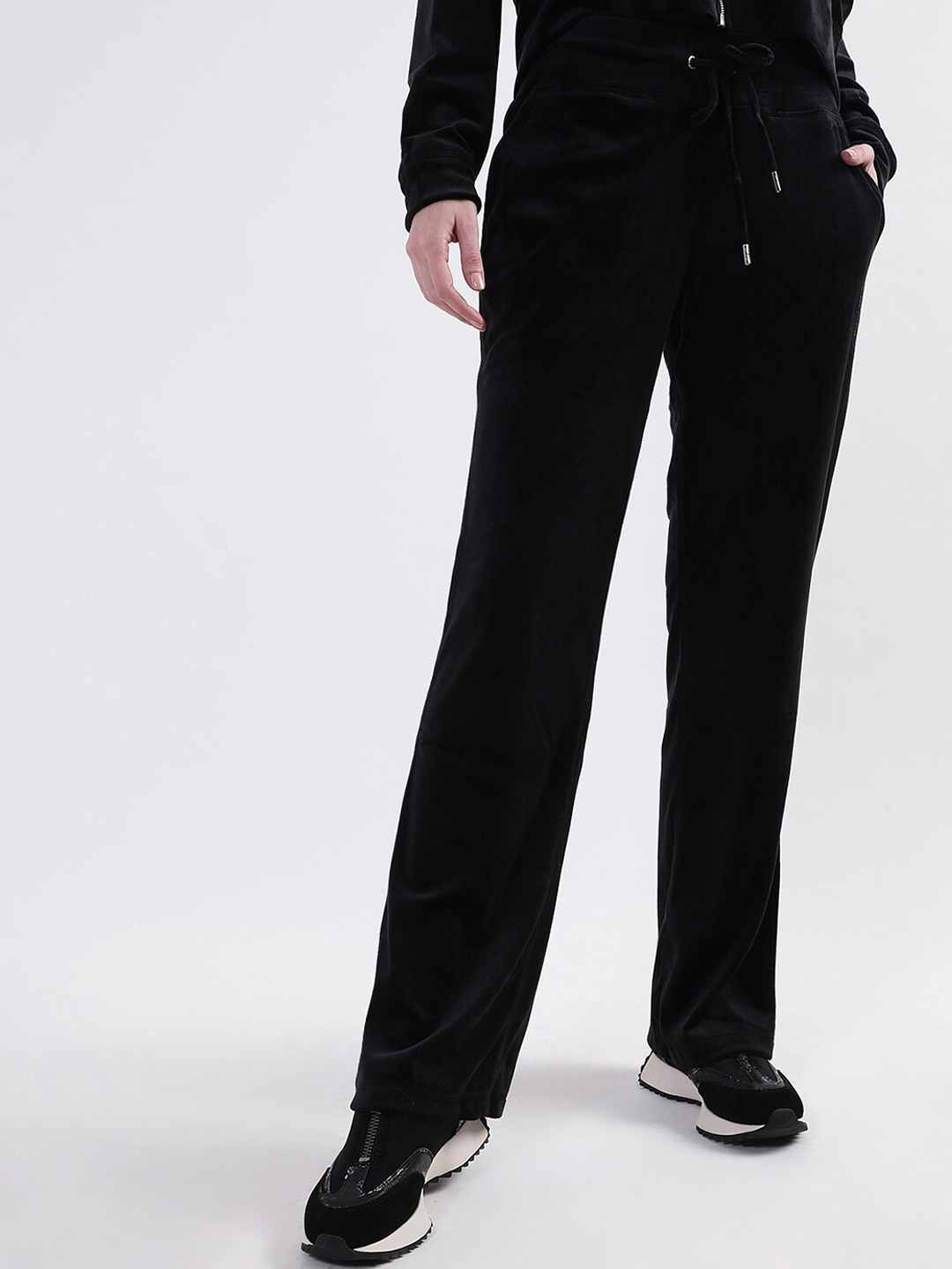 

DKNY Women Mid Rise Cotton Track Pants, Black