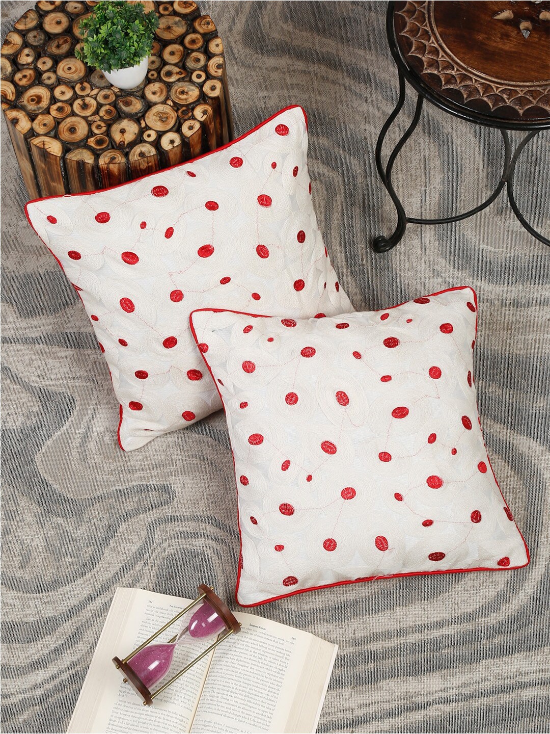 

Sangria Cream-Colored & Red 2 Pieces Printed Cushion Covers