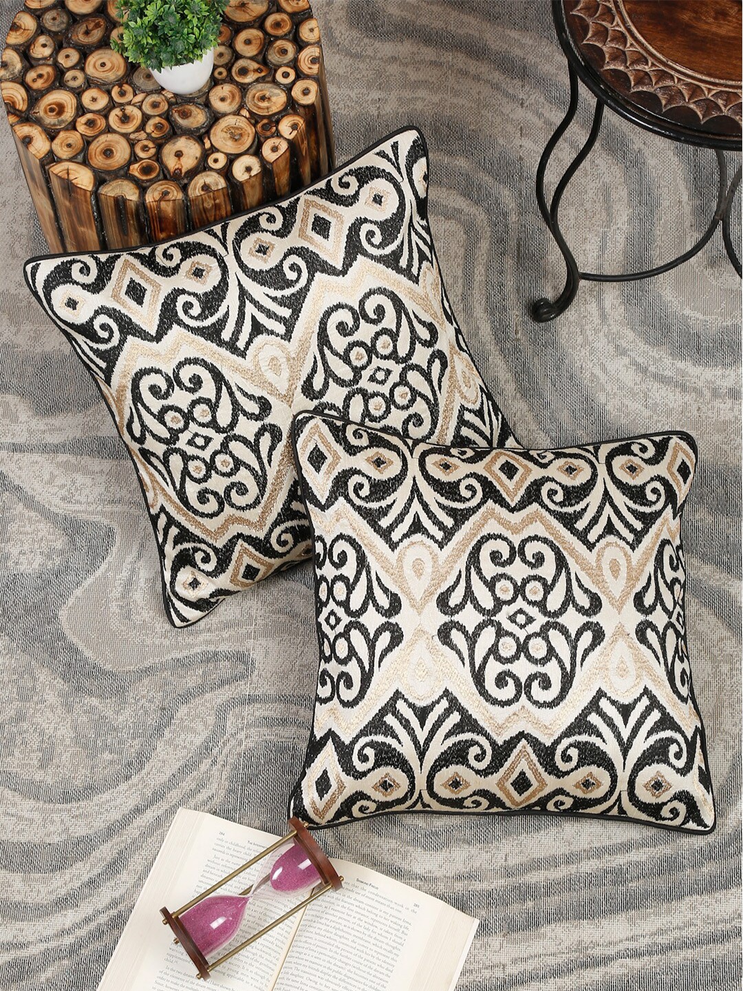

Sangria Black & Cream-Colored 2 Pieces Ethnic Motif Square Cushion Covers