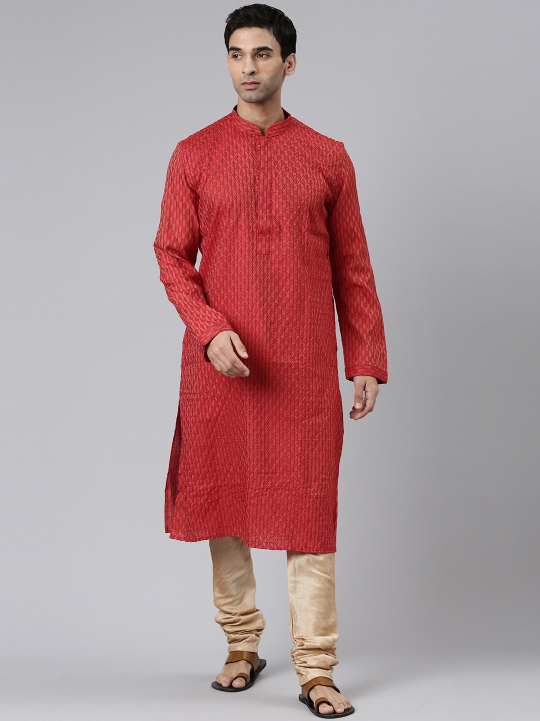 

Rishika Ethnic Motifs Embroidered Kurta, Red