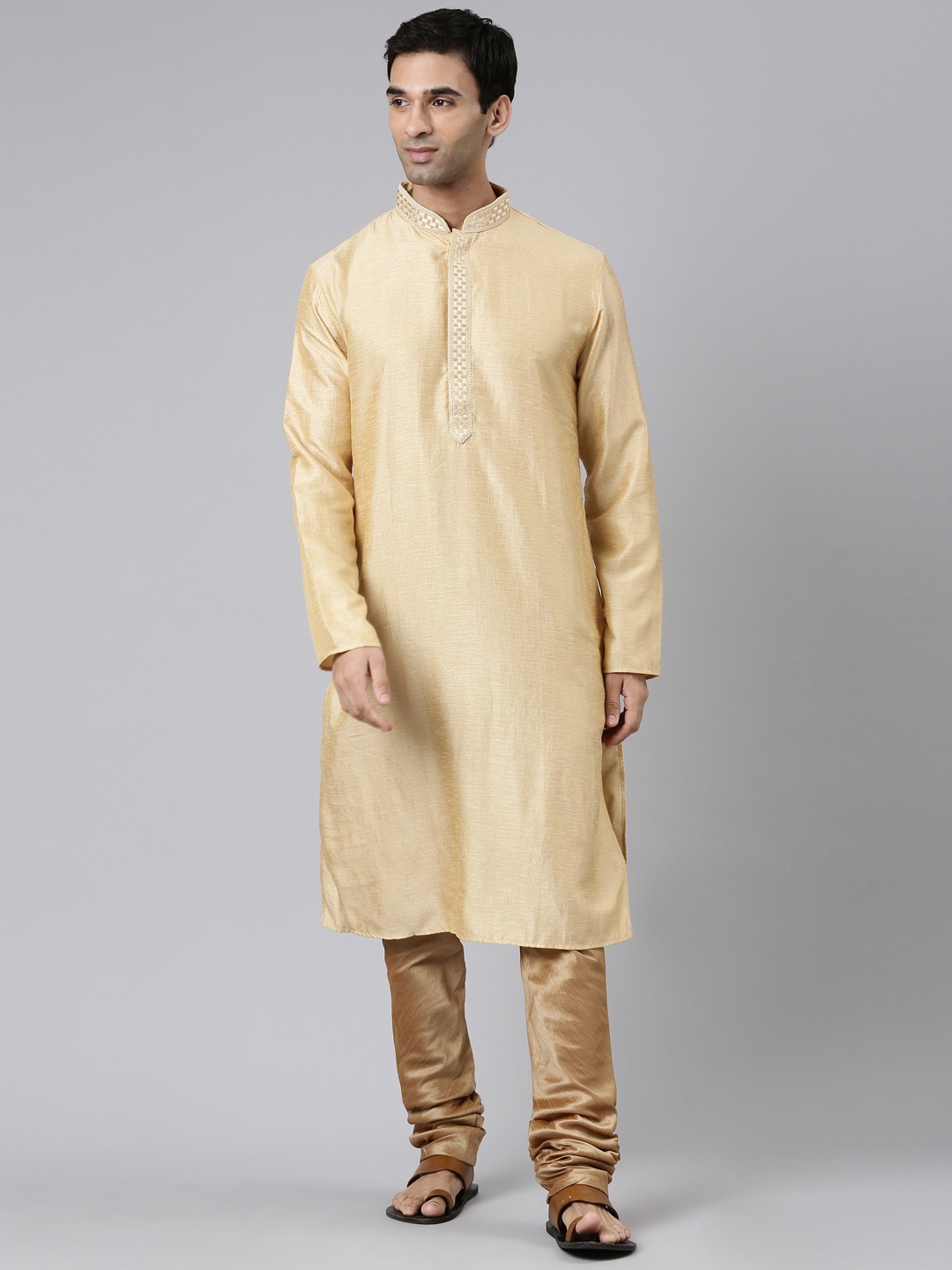 

Rishika Mabdarin Collar Thread Work Kurta, Beige