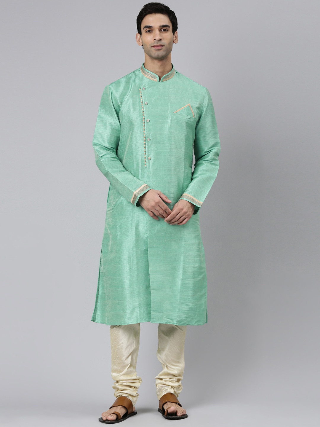 

Rishika Mandarin Collar Thread Work Kurta, Green