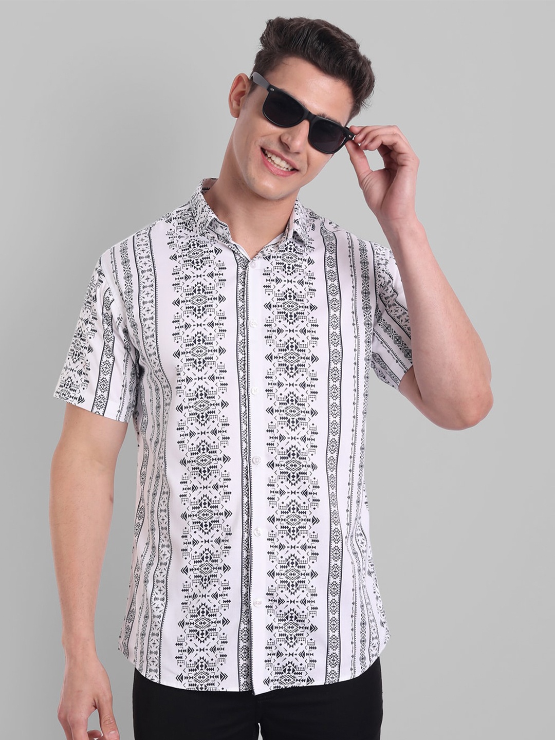 

Majestic Man Geometric Printed Smart Slim Fit Cotton Casual Shirt, White