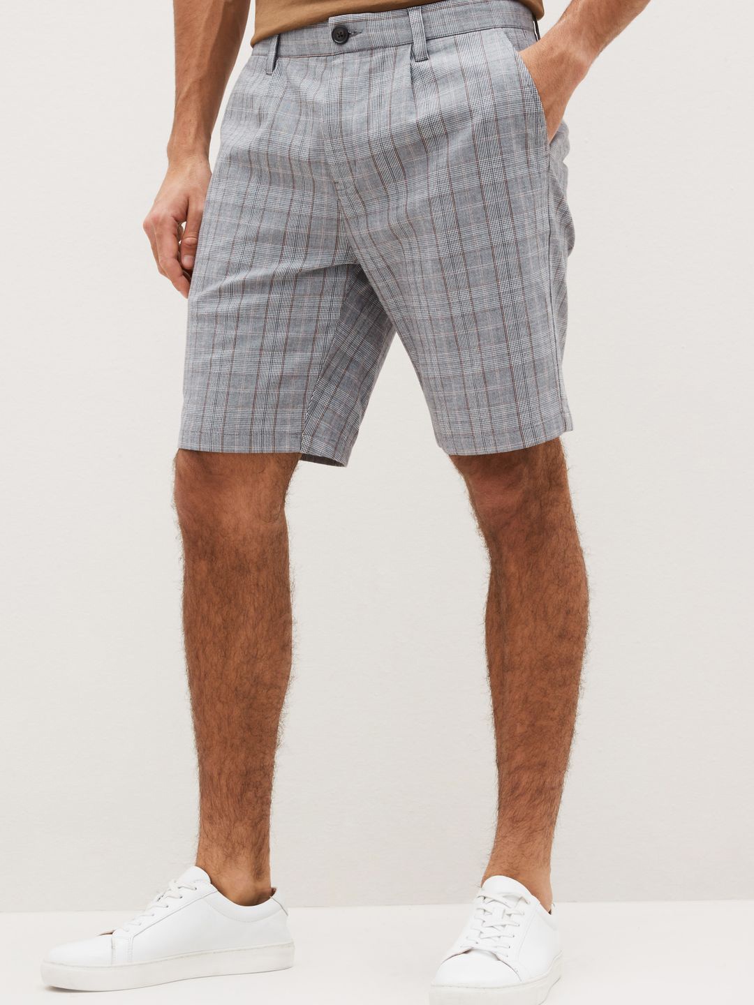 

NEXT Men Mid-Rise Checked Pleated Chino Shorts, Grey